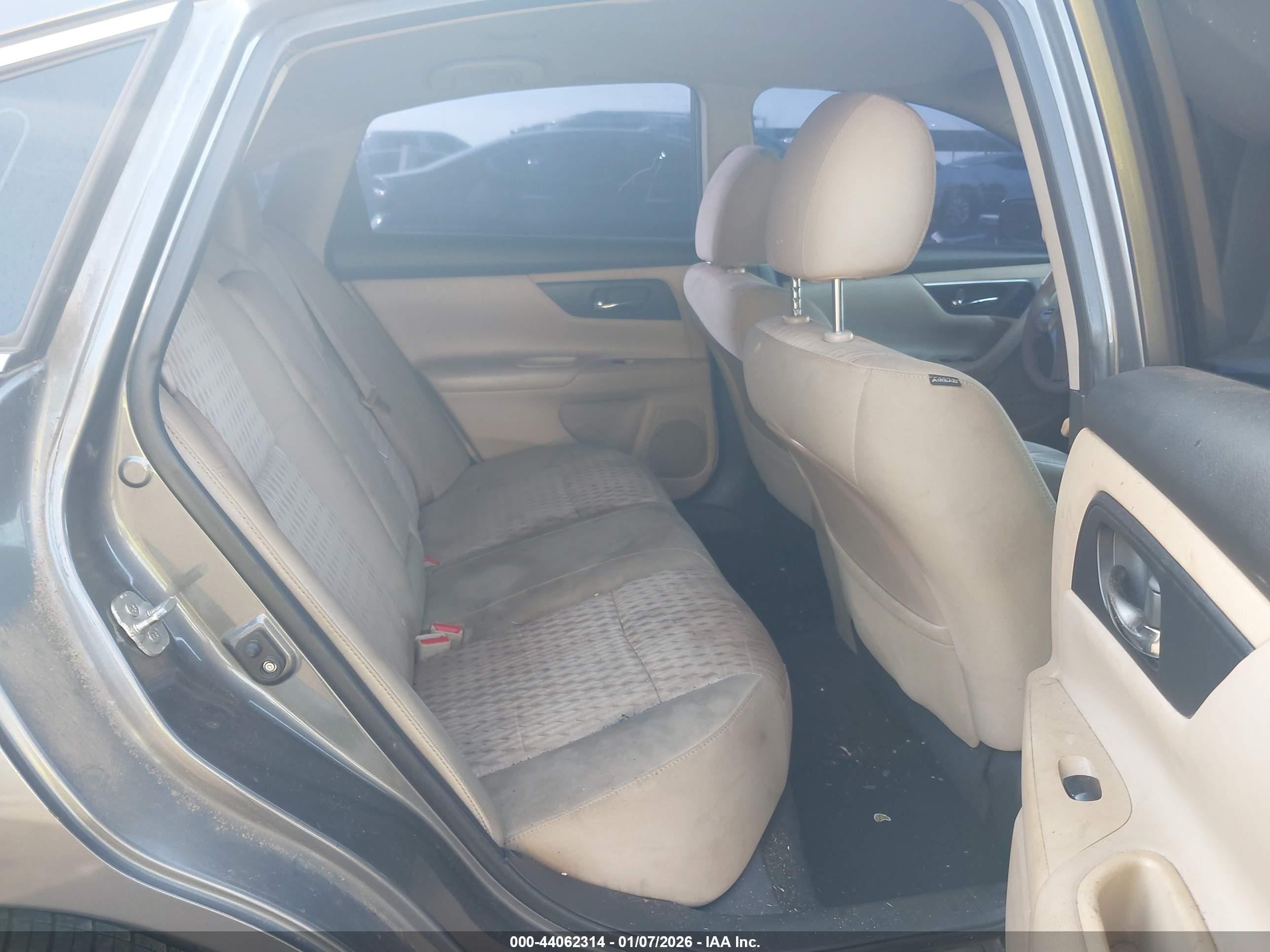 NISSAN ALTIMA image 8