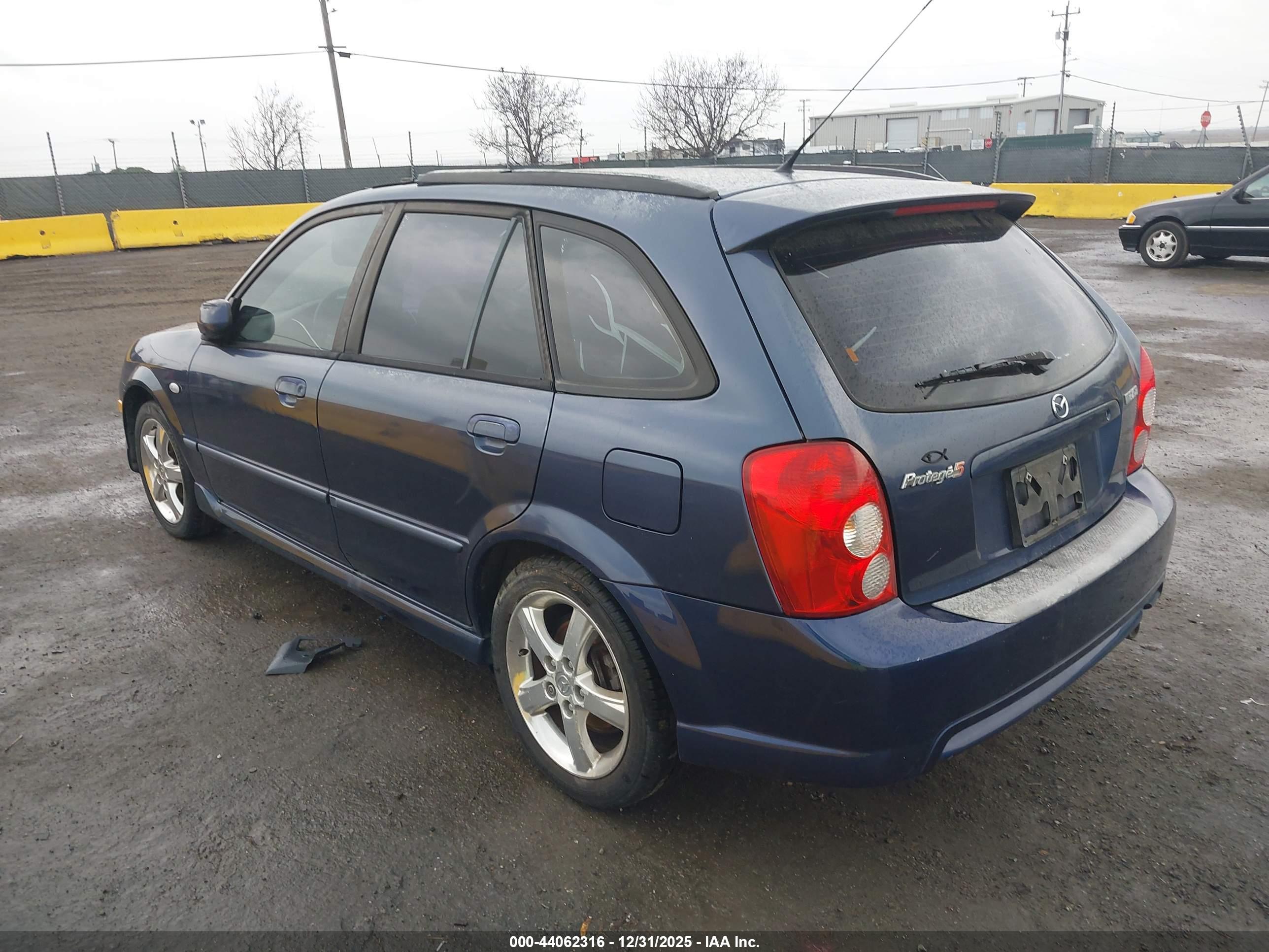 MAZDA PROTEGE5 image 3