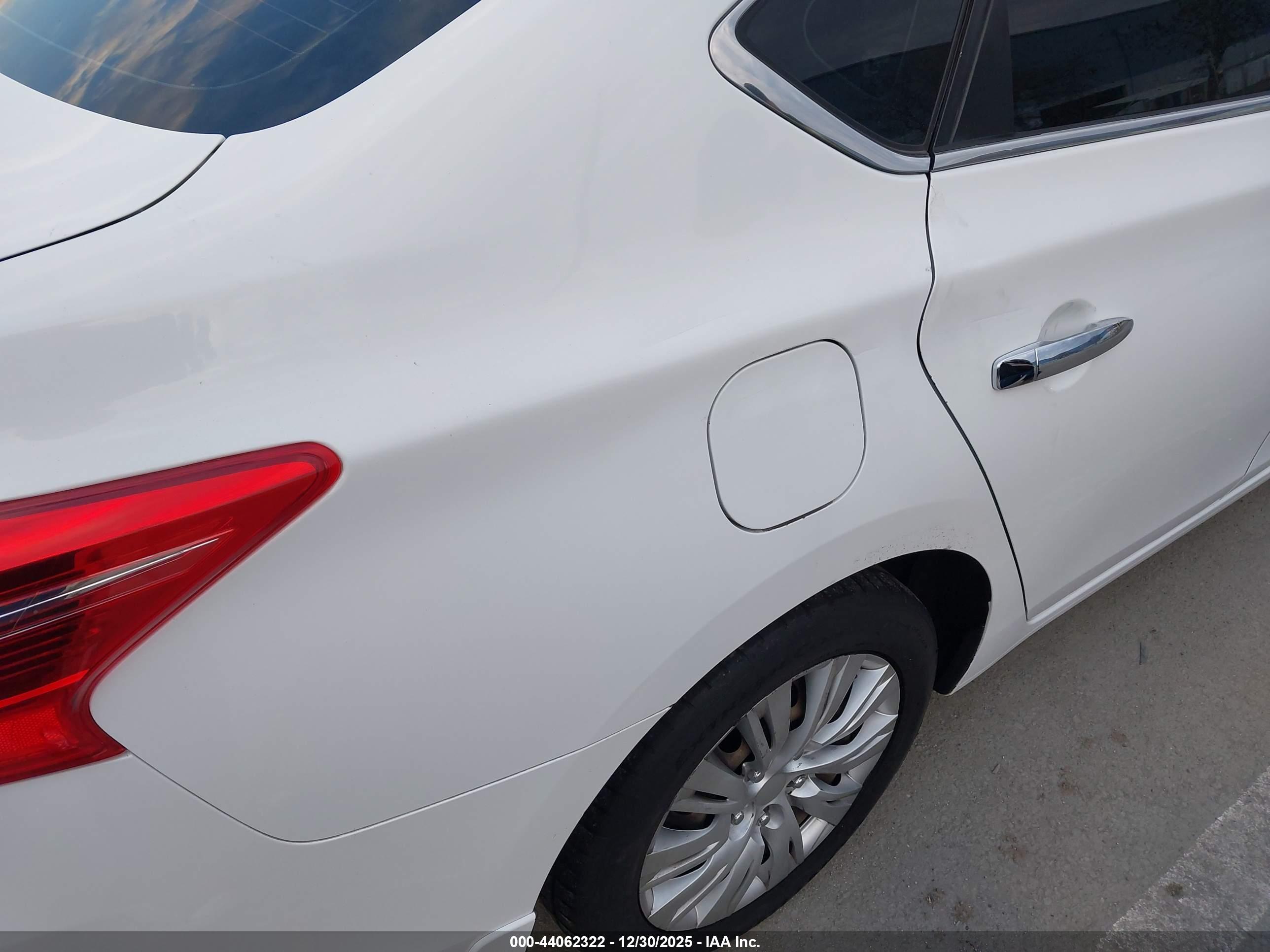 NISSAN SENTRA image 6