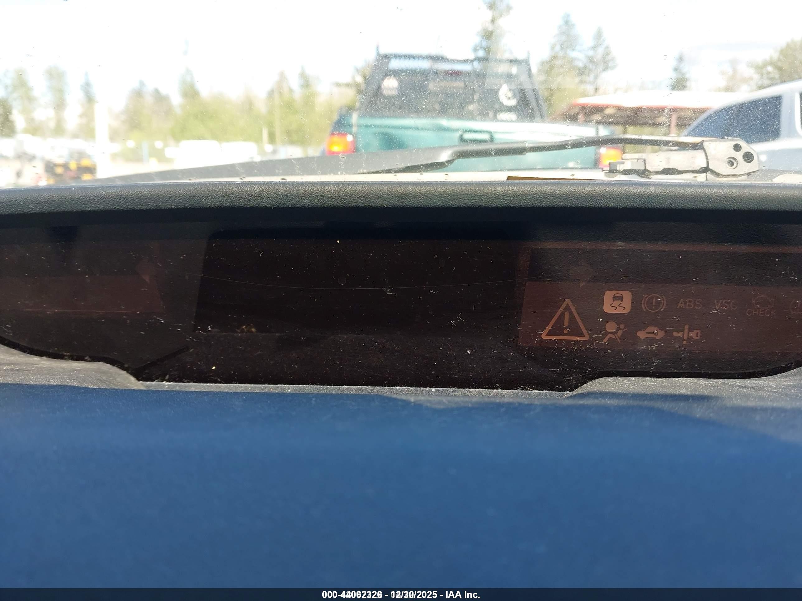 TOYOTA PRIUS image 7