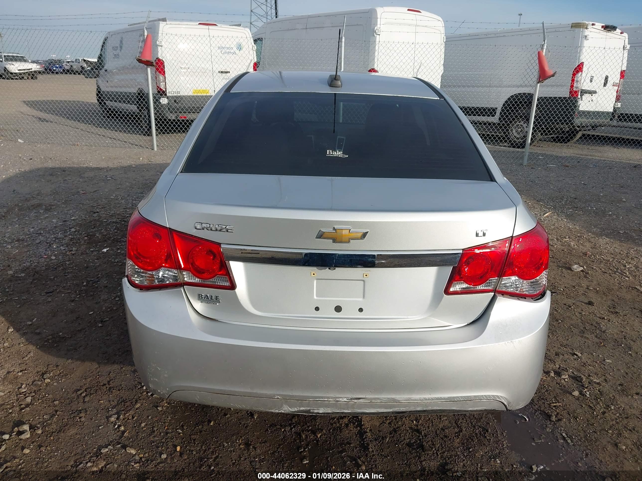 CHEVROLET CRUZE image 6