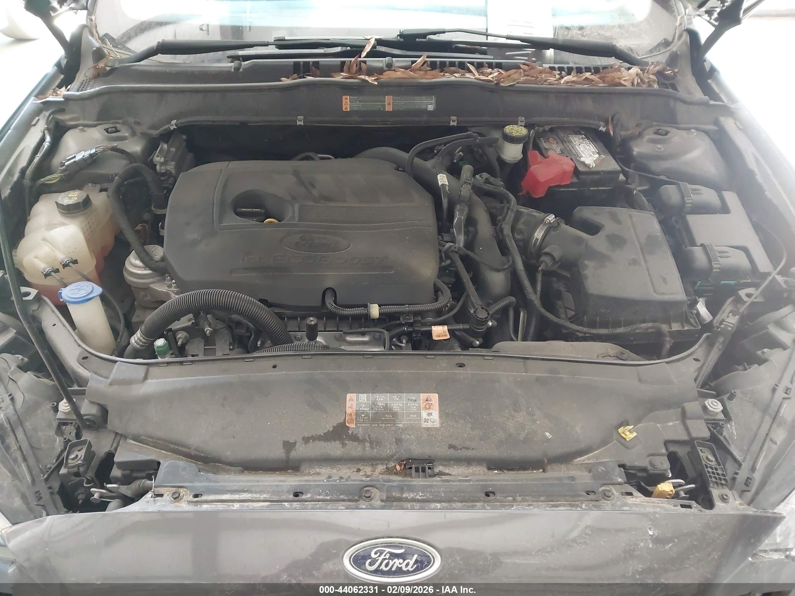 FORD FUSION image 10