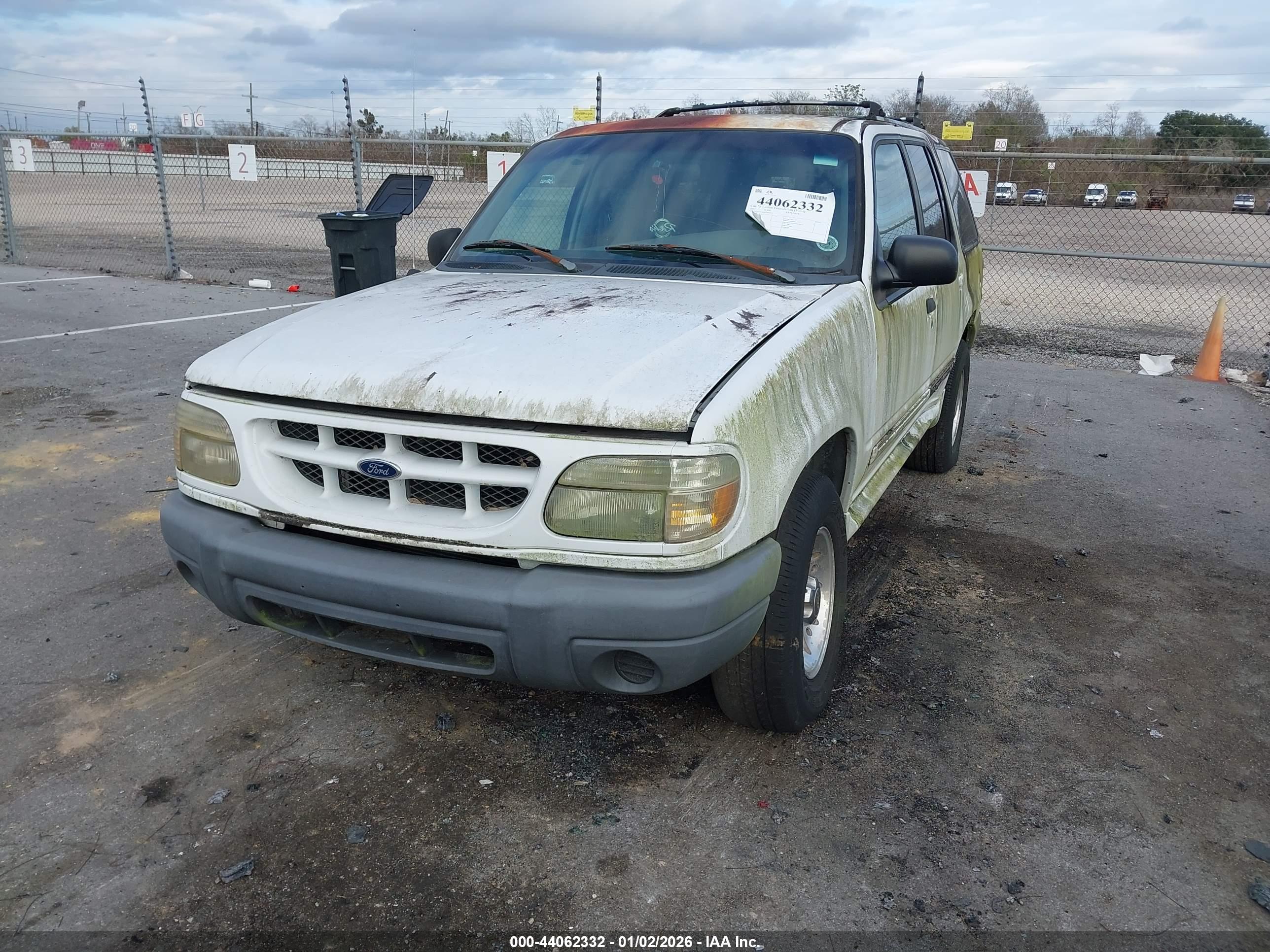 FORD EXPLORER image 2