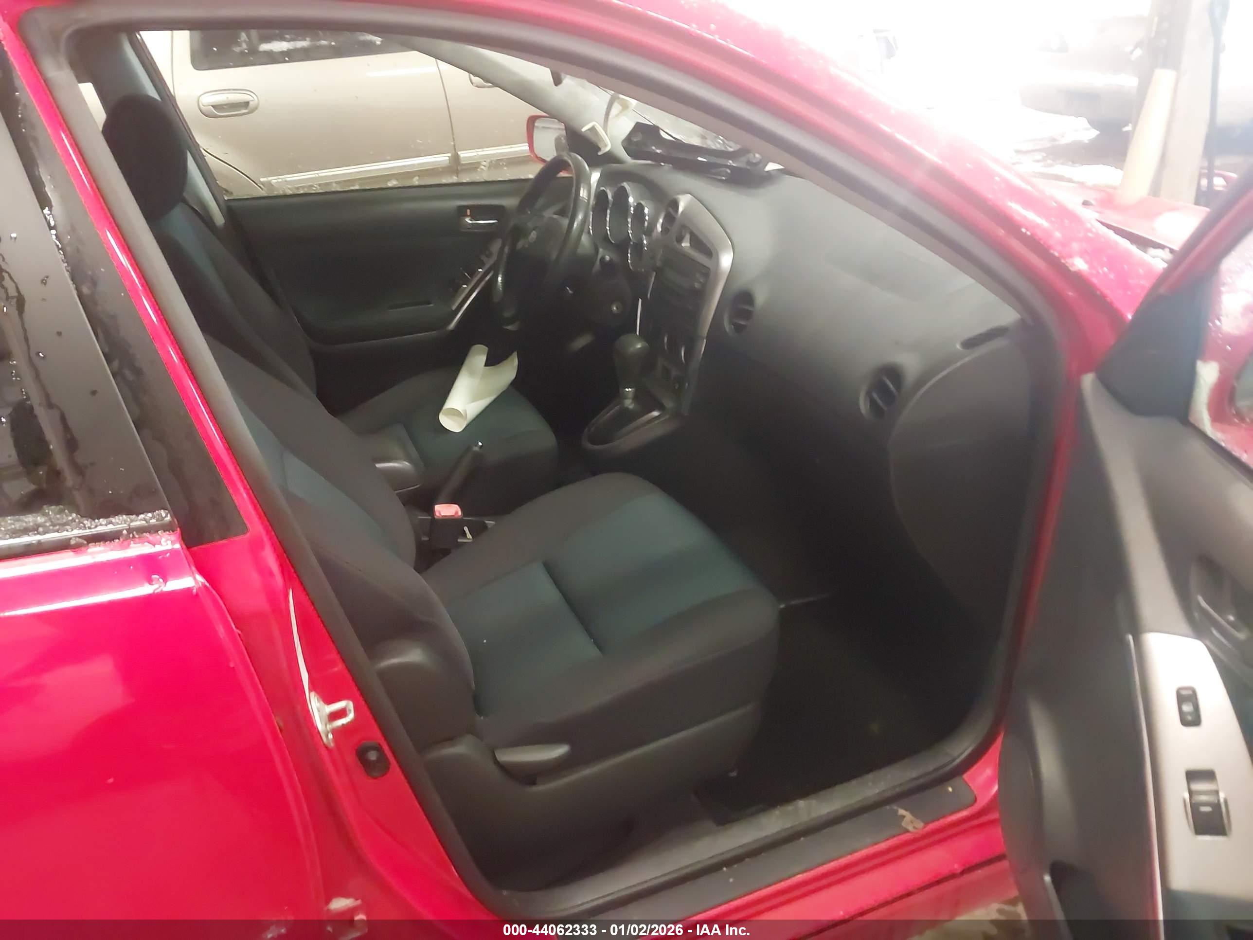 TOYOTA MATRIX image 5