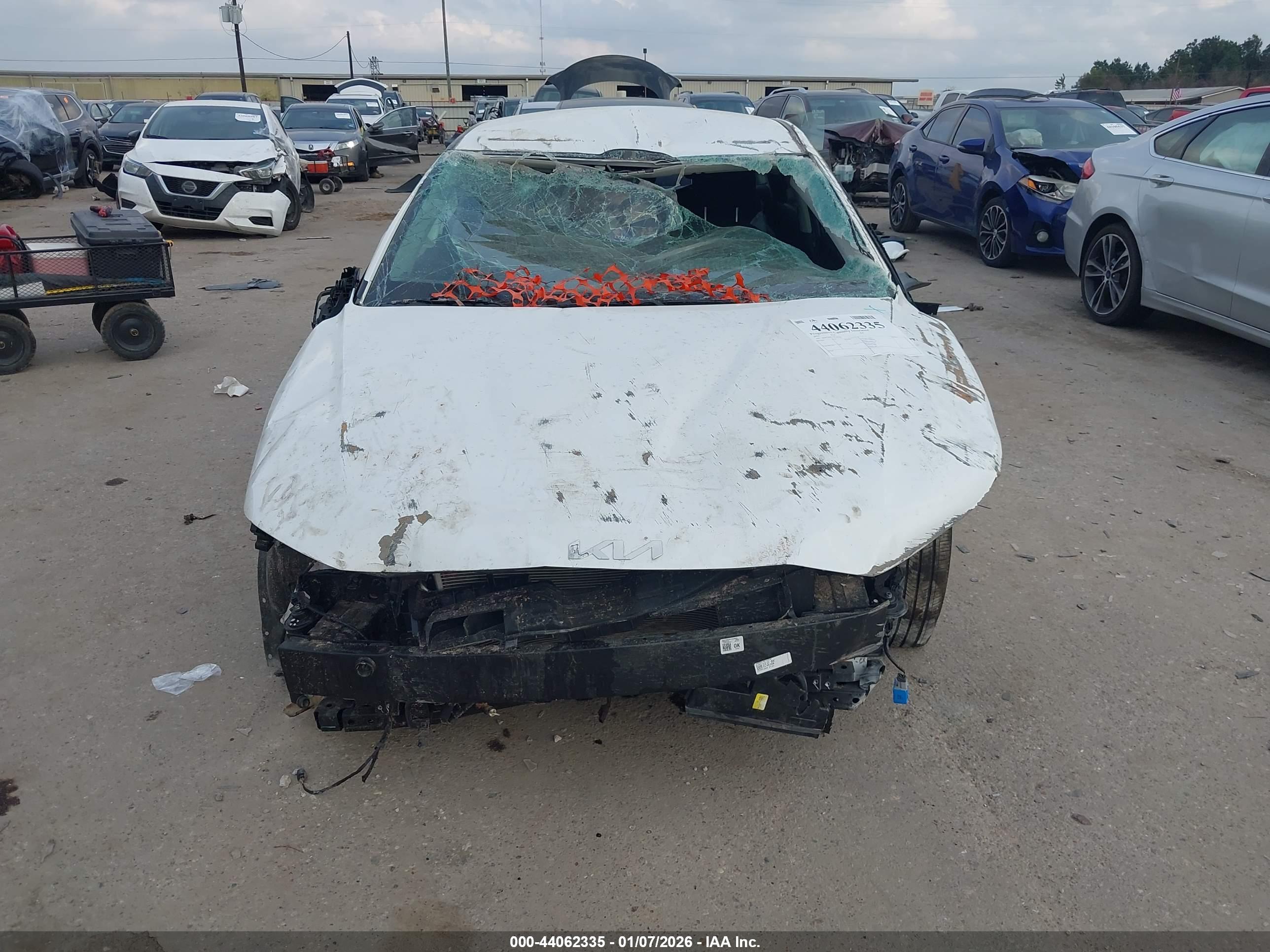 KIA K4 image 6