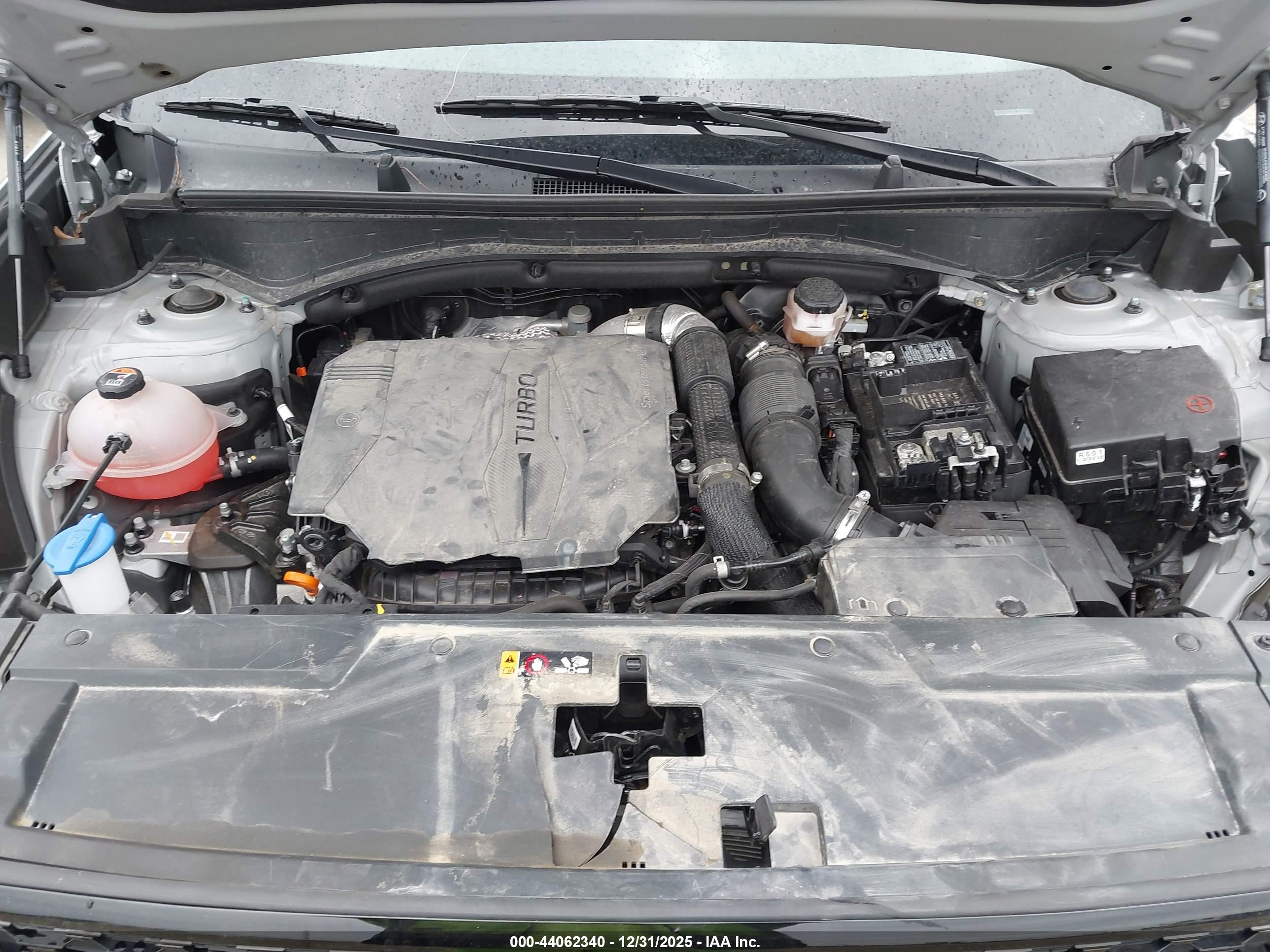 HYUNDAI SANTA image 10