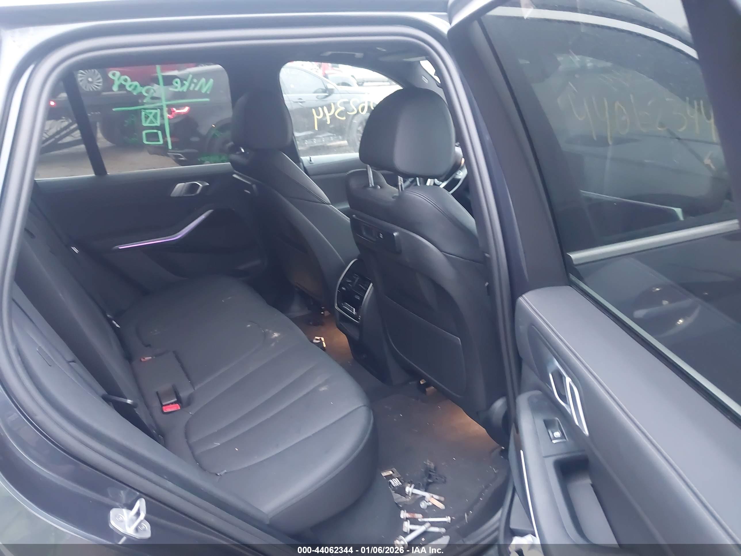 BMW X5 image 8