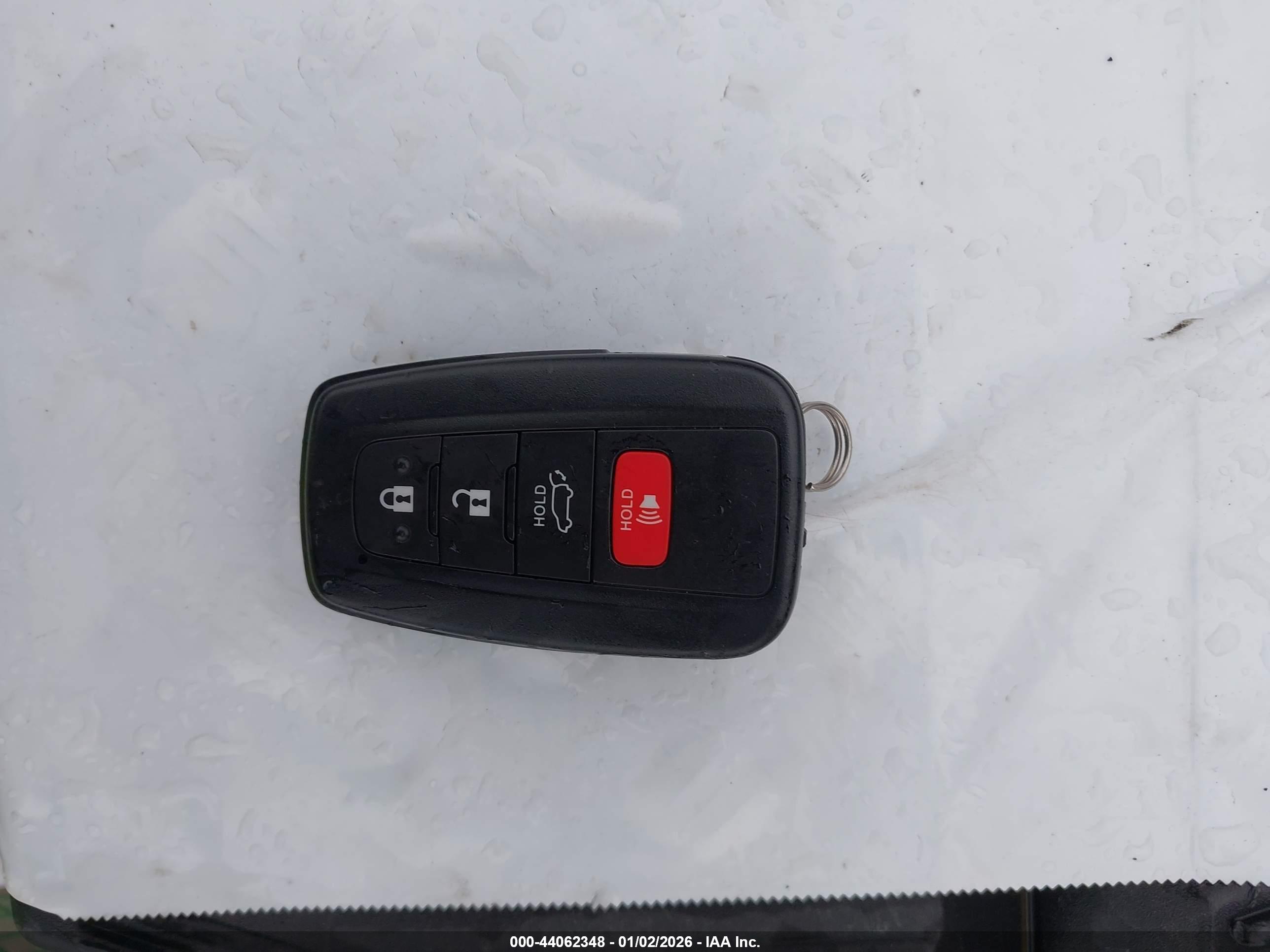 TOYOTA RAV4 image 11