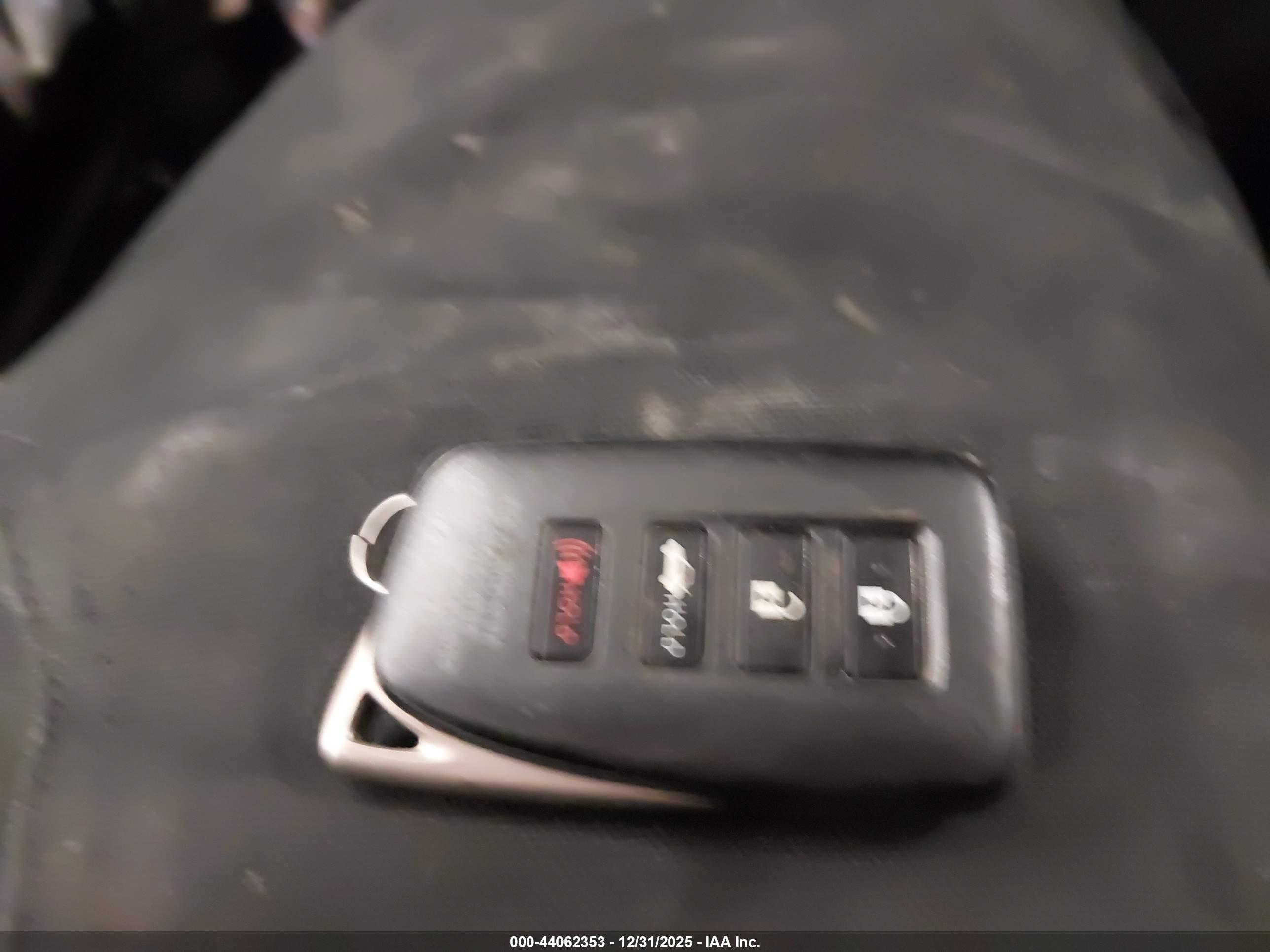 LEXUS ES image 11