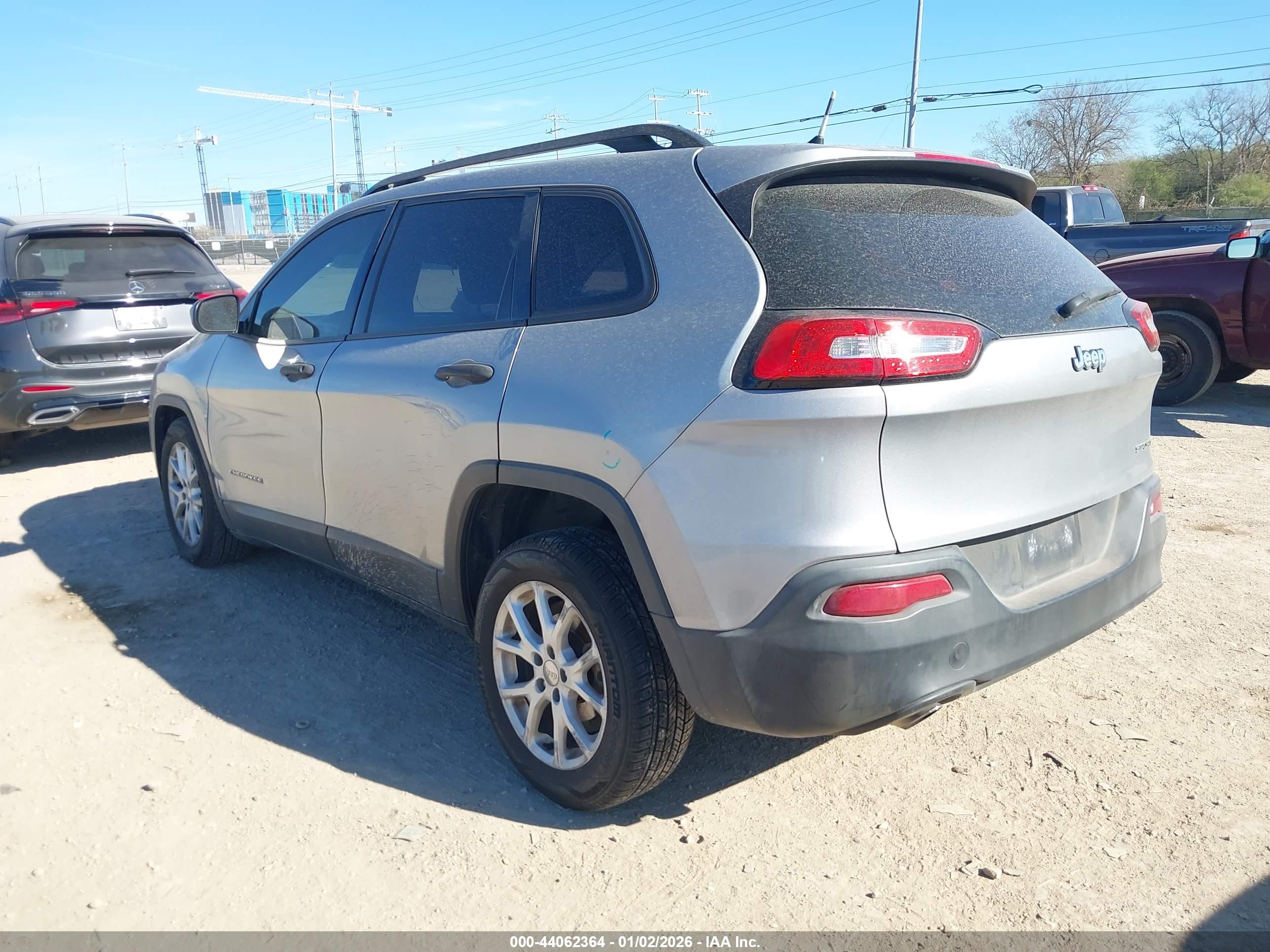 JEEP CHEROKEE image 3