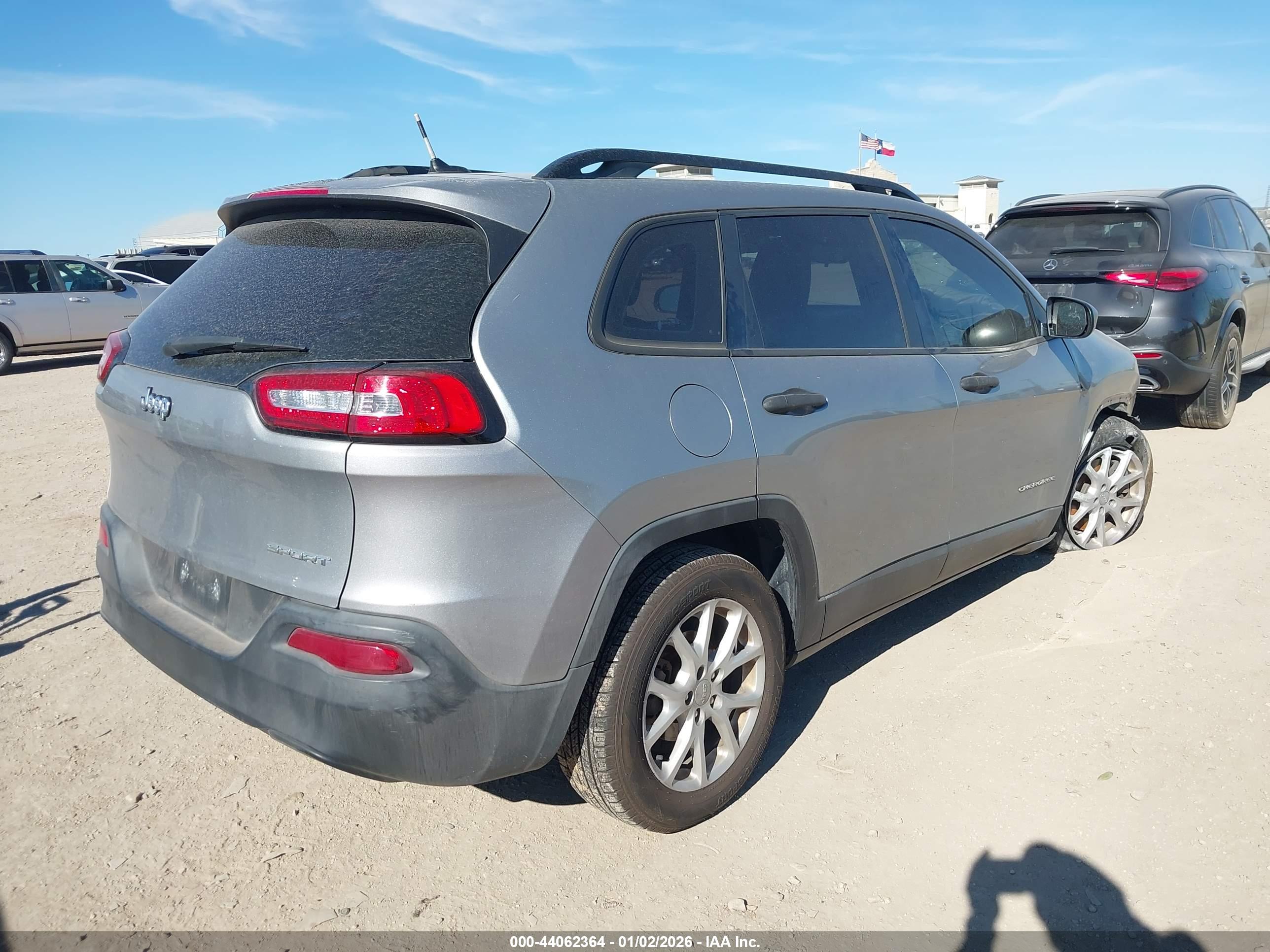JEEP CHEROKEE image 4