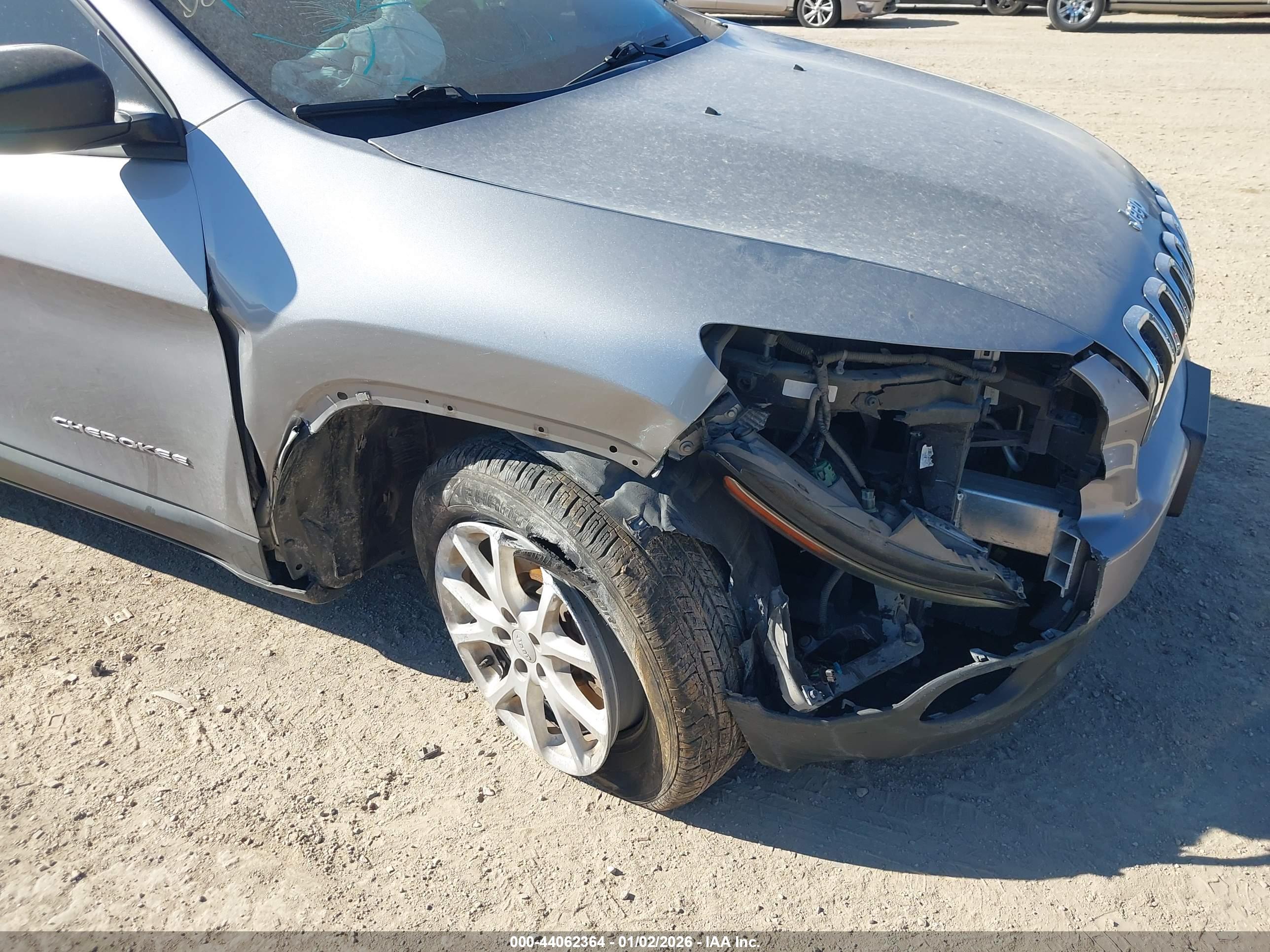 JEEP CHEROKEE image 6