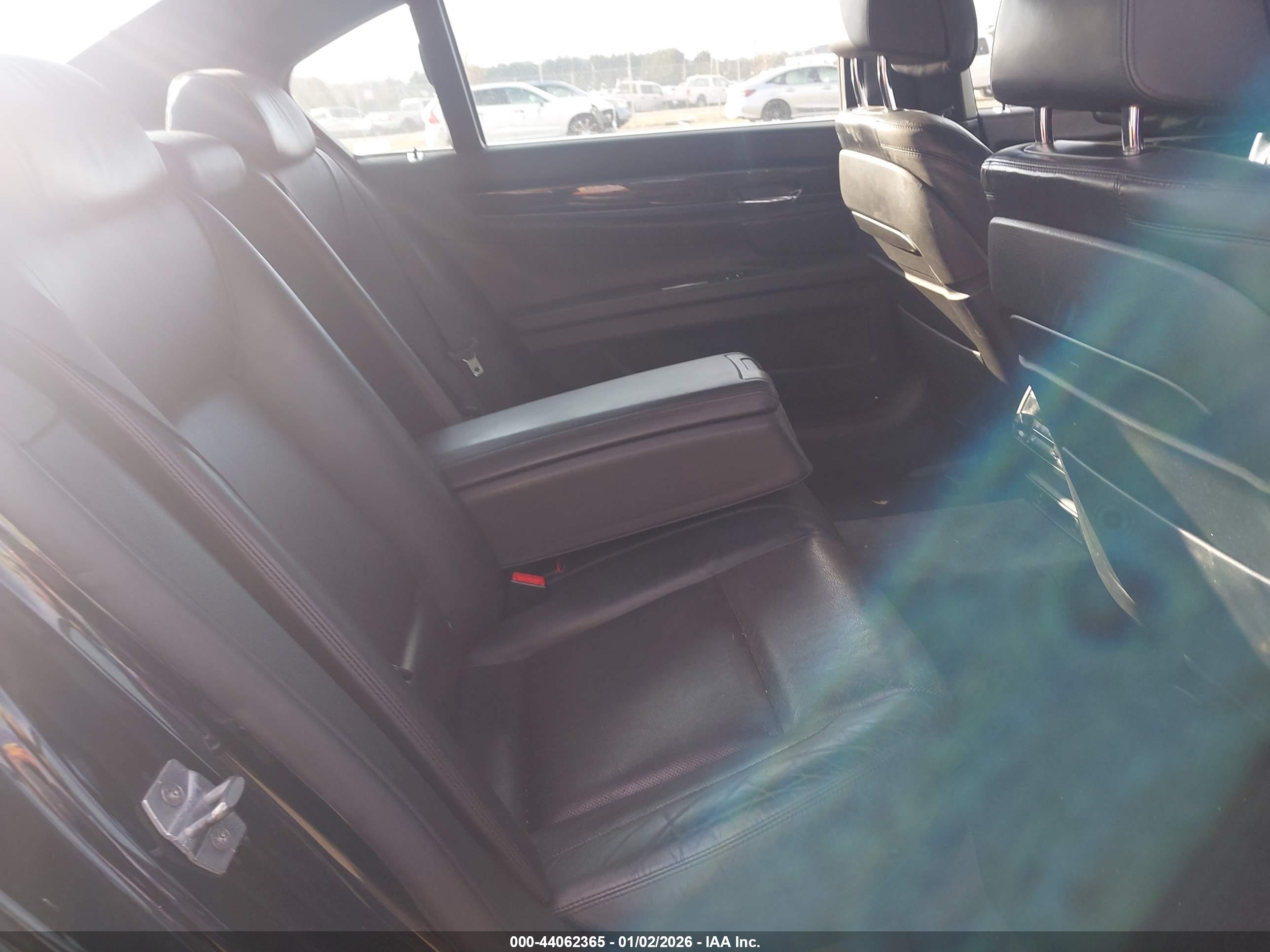 BMW 750LI image 8