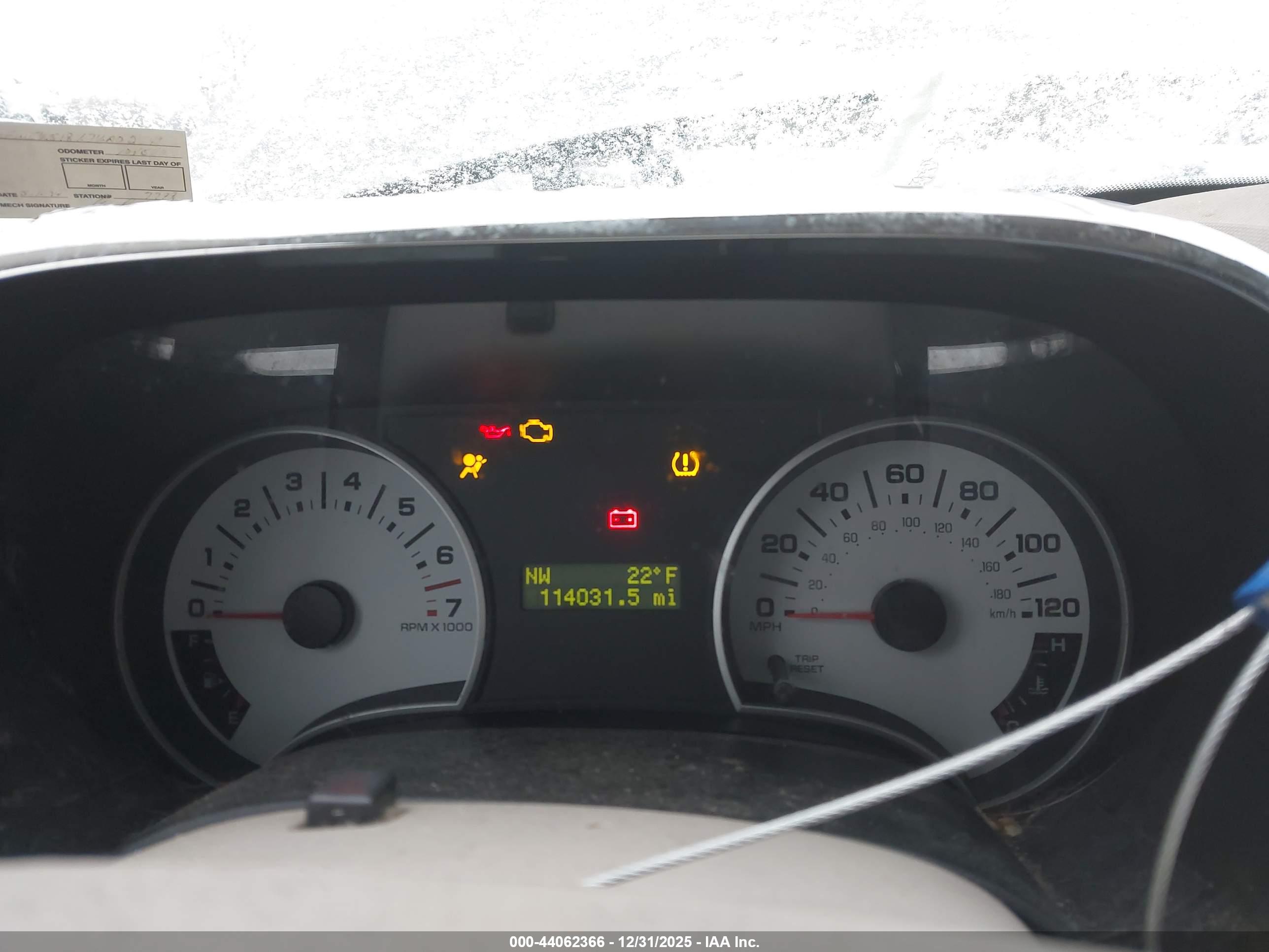 FORD EXPLORER image 7