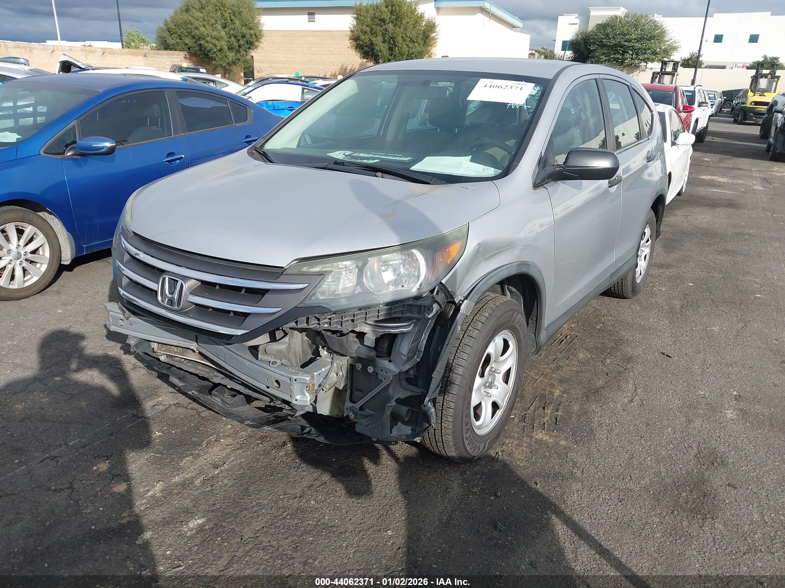 HONDA CR-V image 2