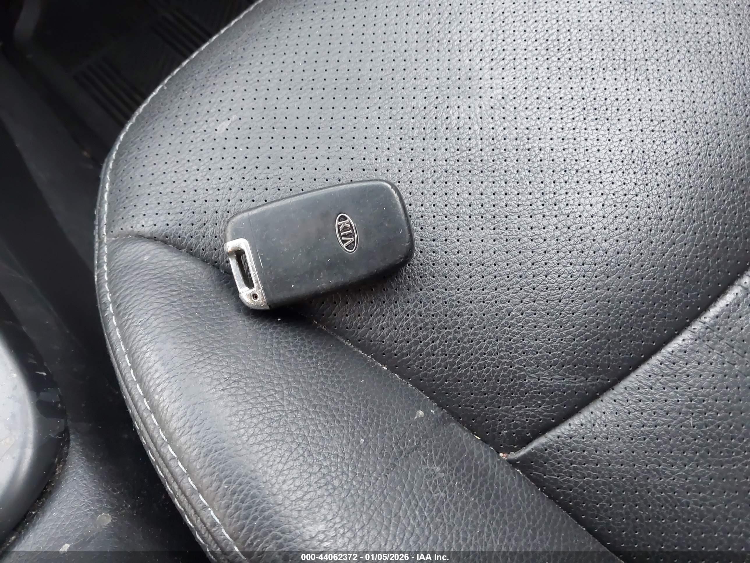 KIA SORENTO image 11