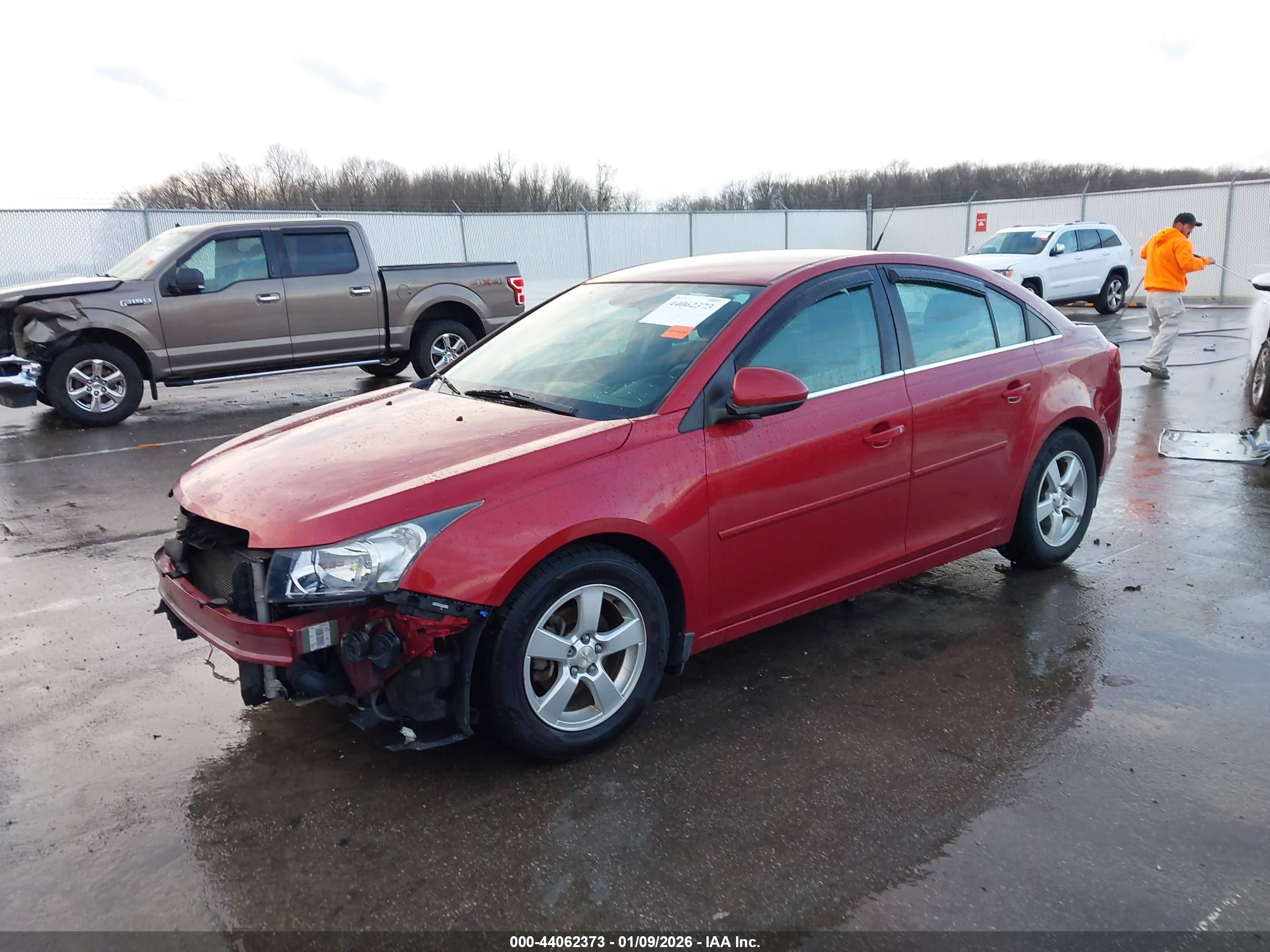 CHEVROLET CRUZE image 2