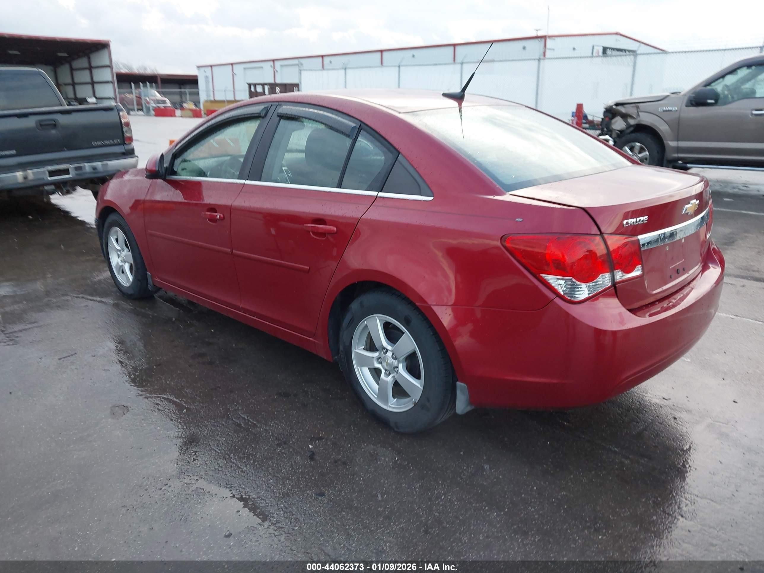 CHEVROLET CRUZE image 3