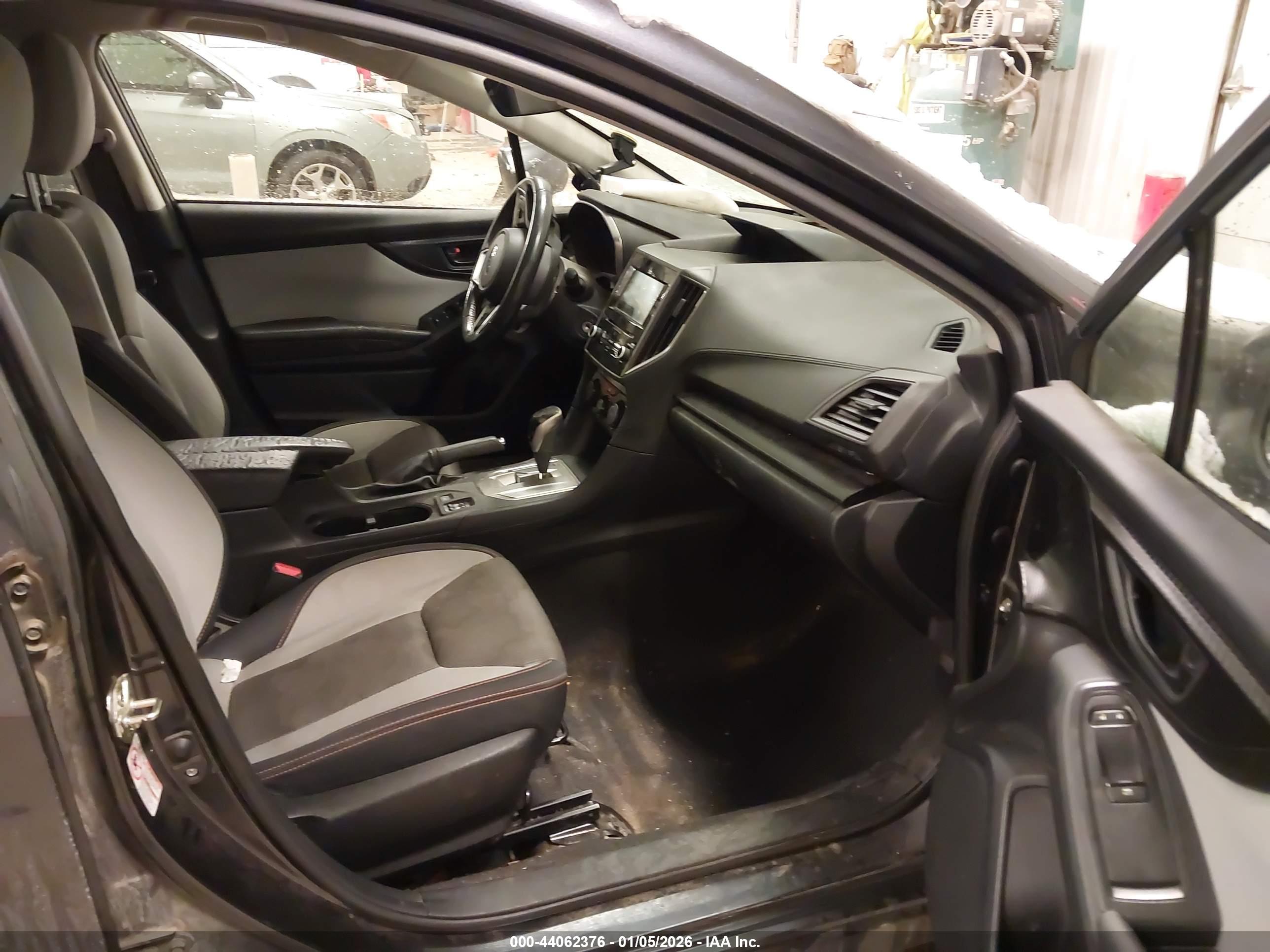 SUBARU CROSSTREK image 5