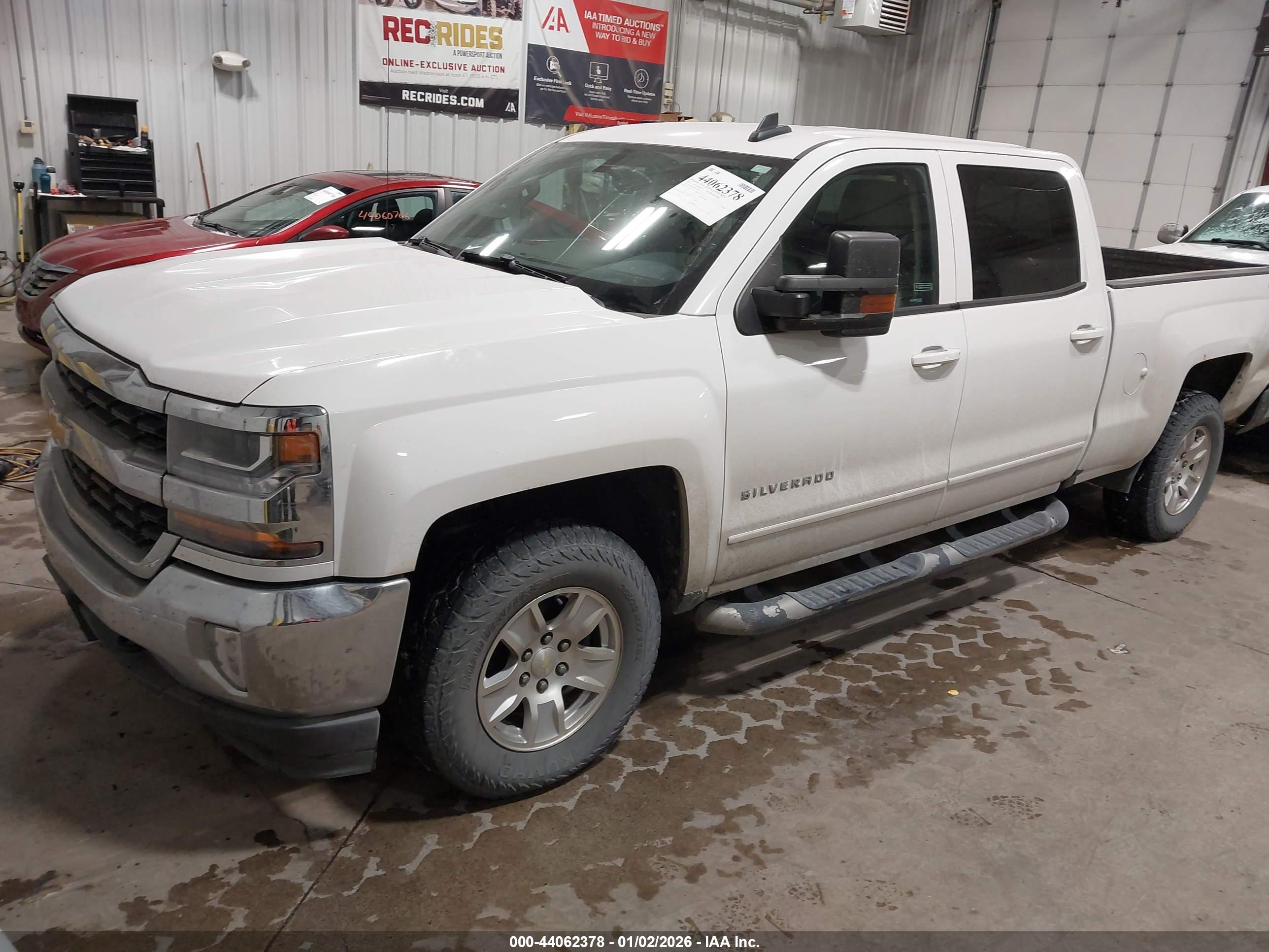 CHEVROLET SILVERADO image 2