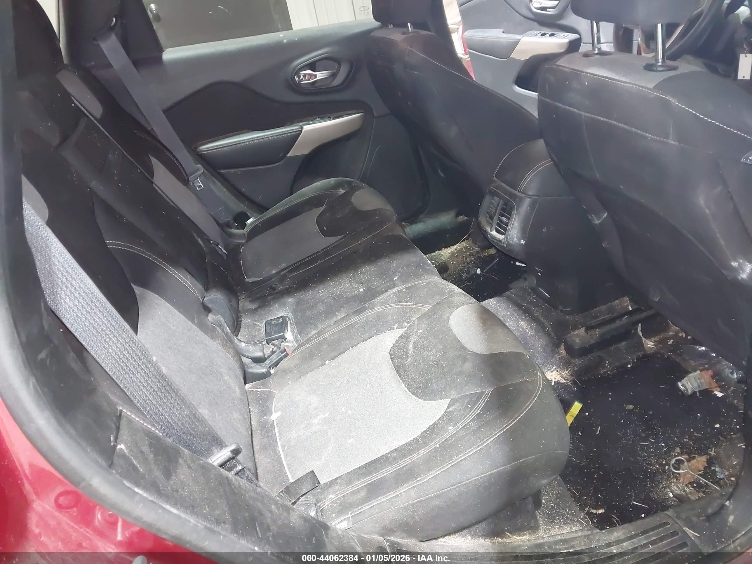 JEEP CHEROKEE image 8