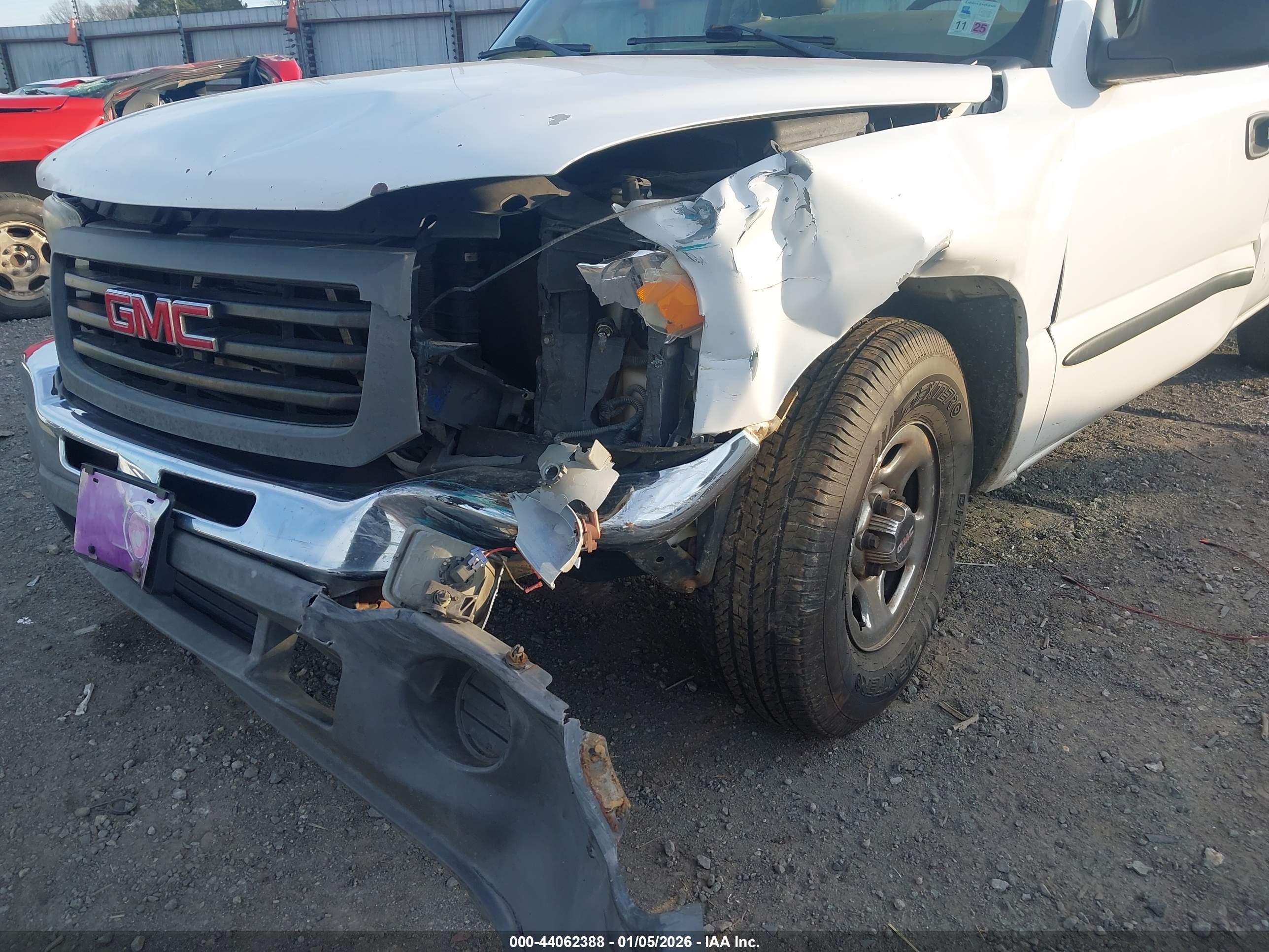 GMC SIERRA image 6