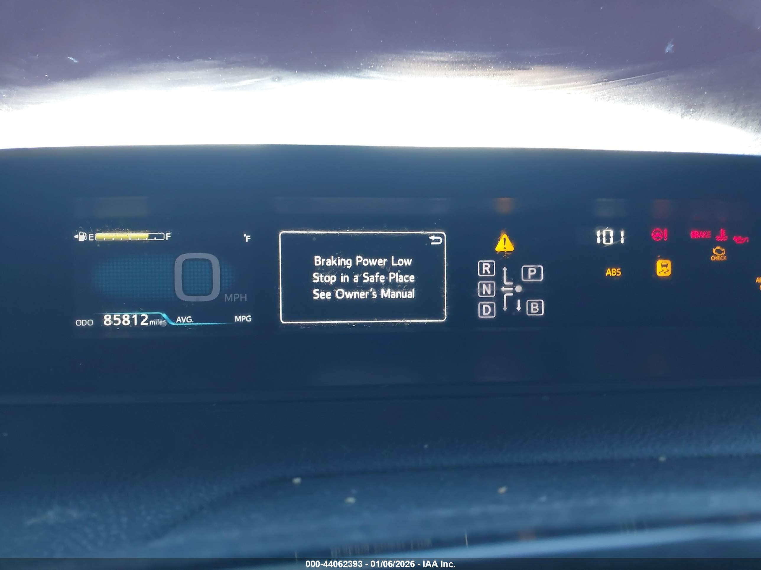 TOYOTA PRIUS image 7