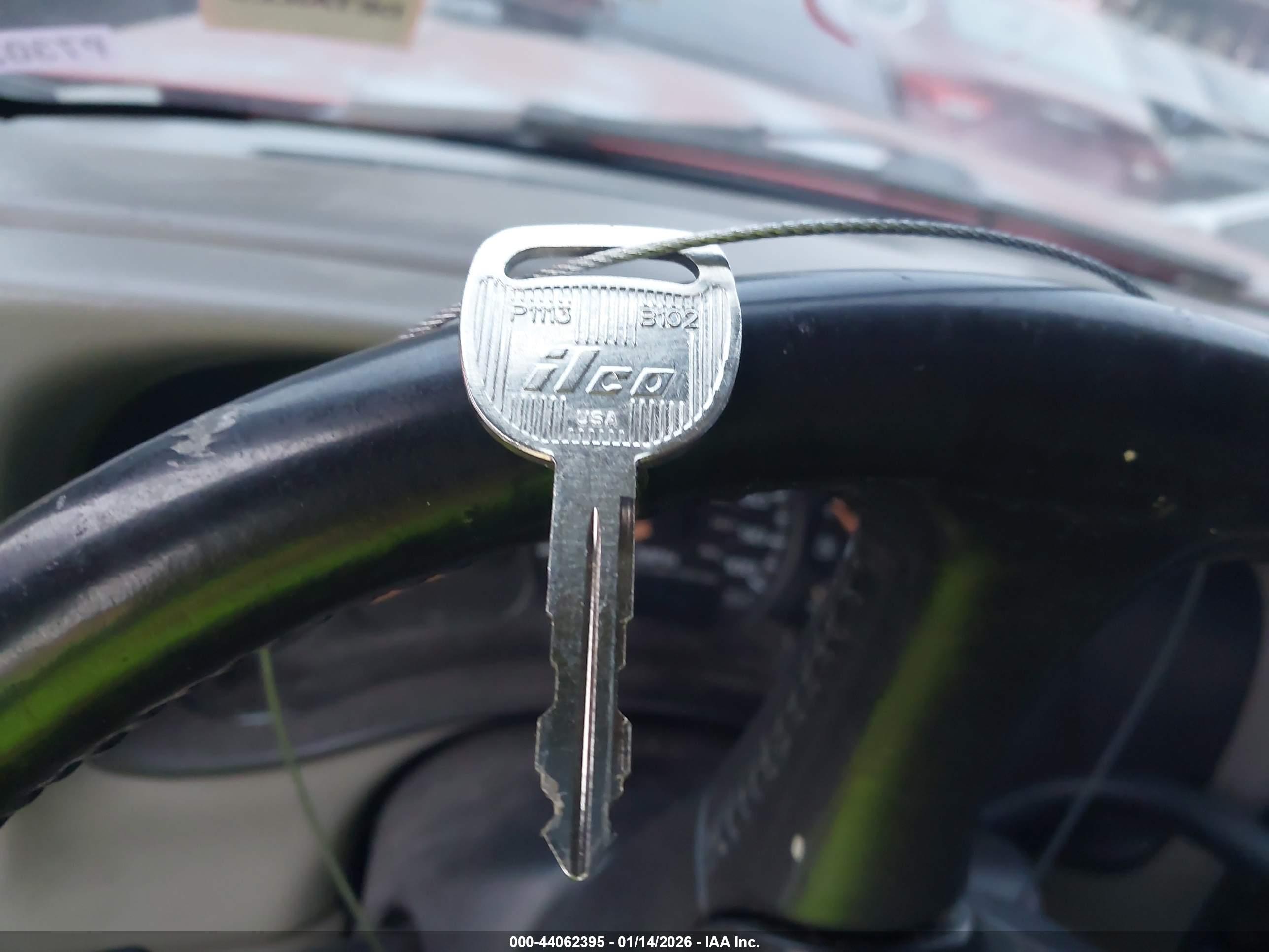 GMC SIERRA image 11