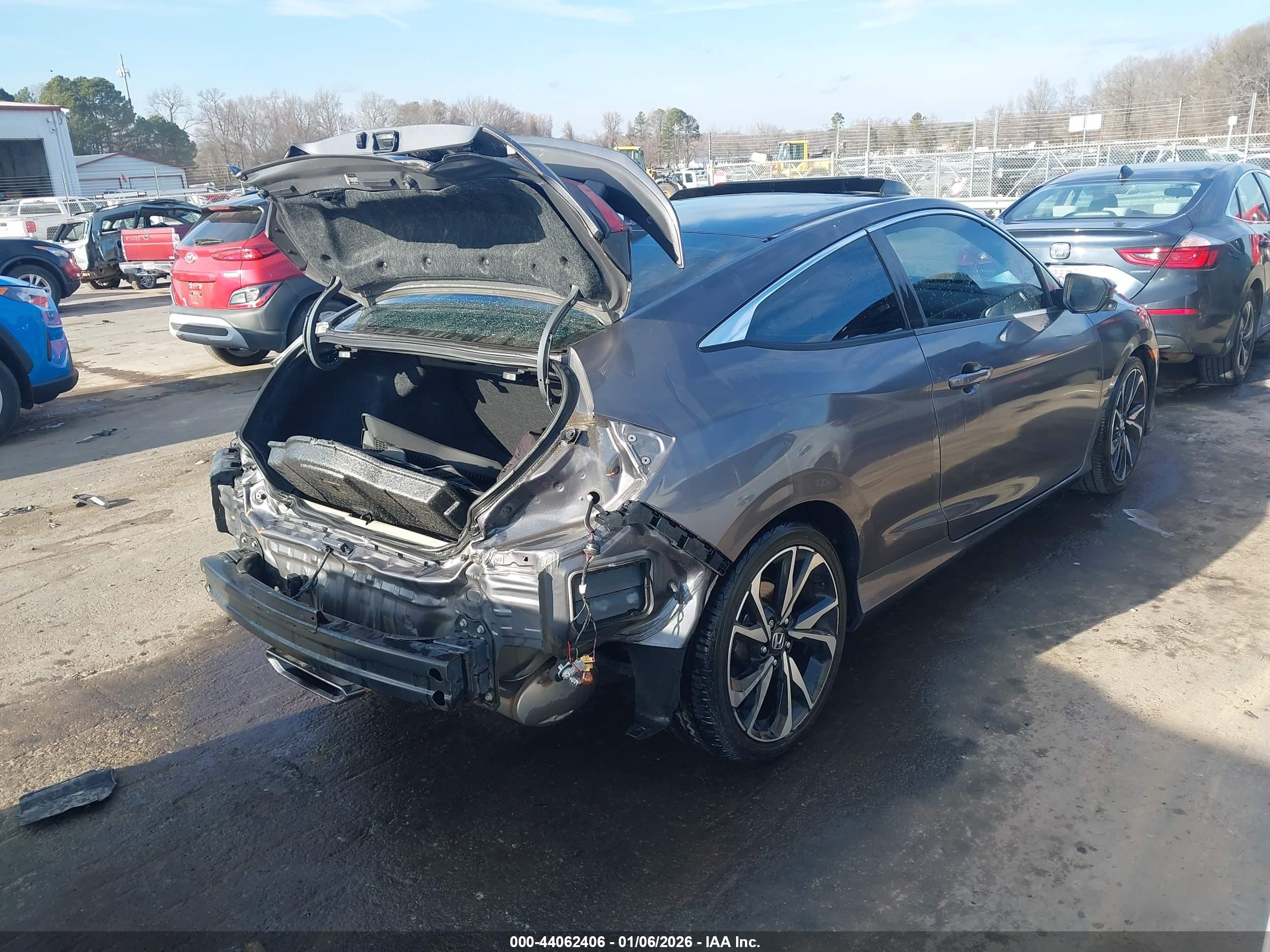 HONDA CIVIC image 4