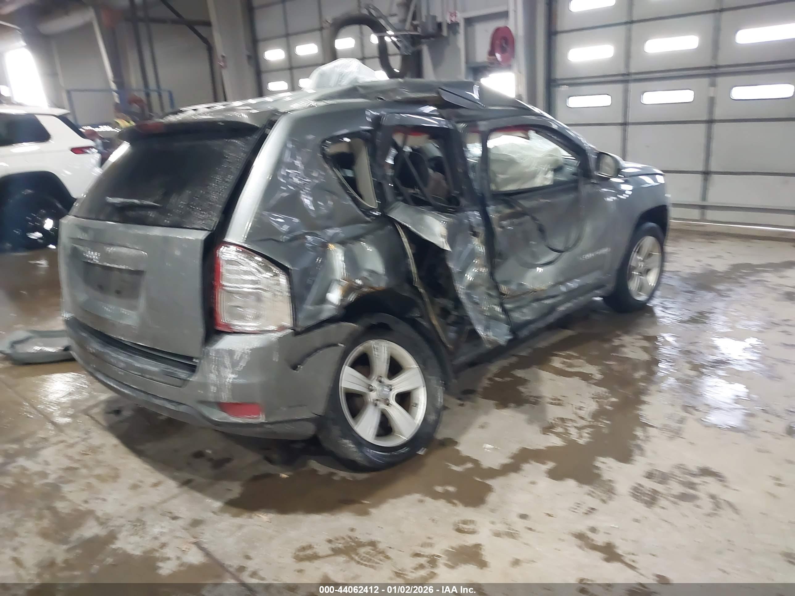 JEEP COMPASS image 4