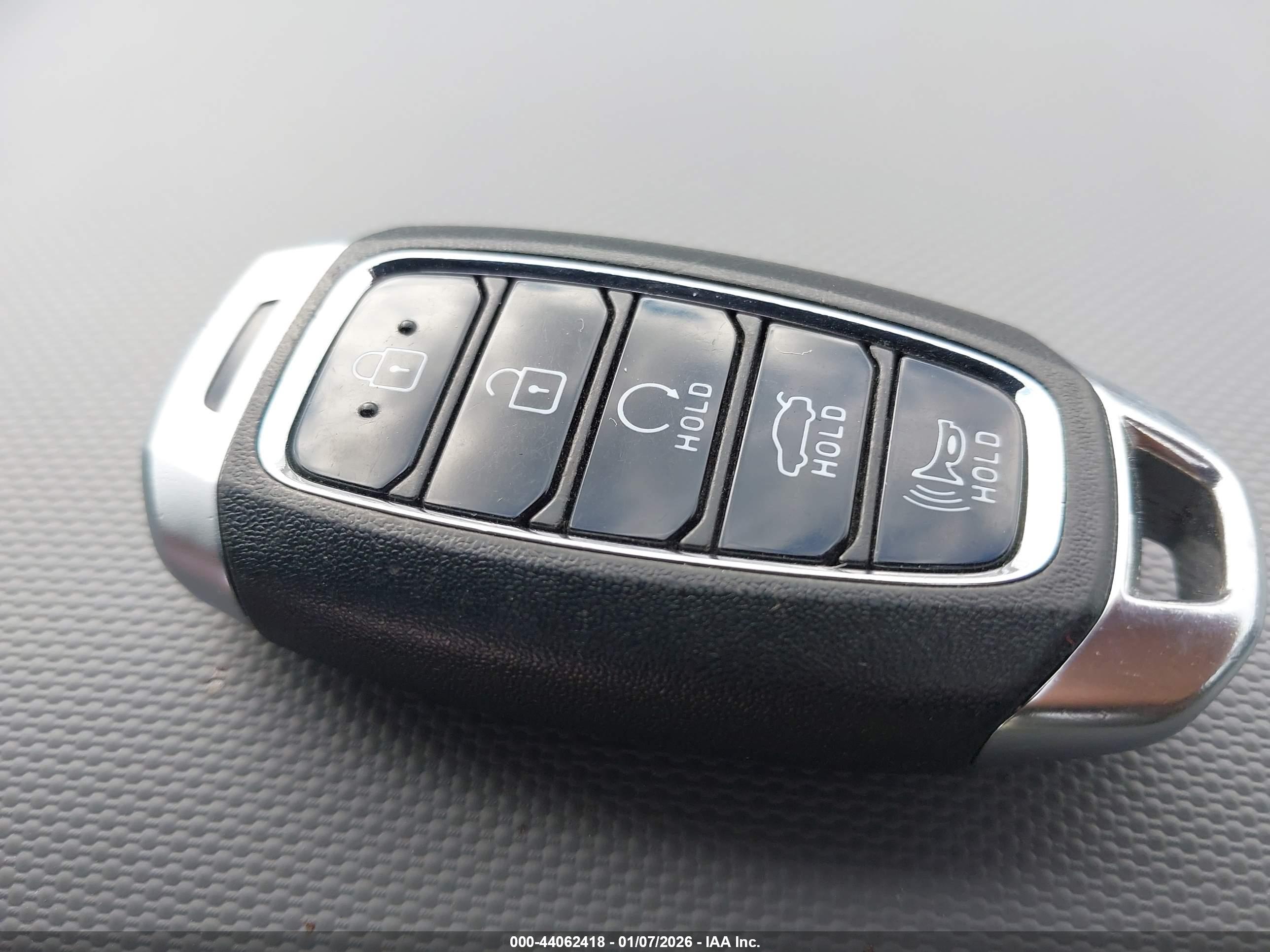 HYUNDAI ELANTRA image 11