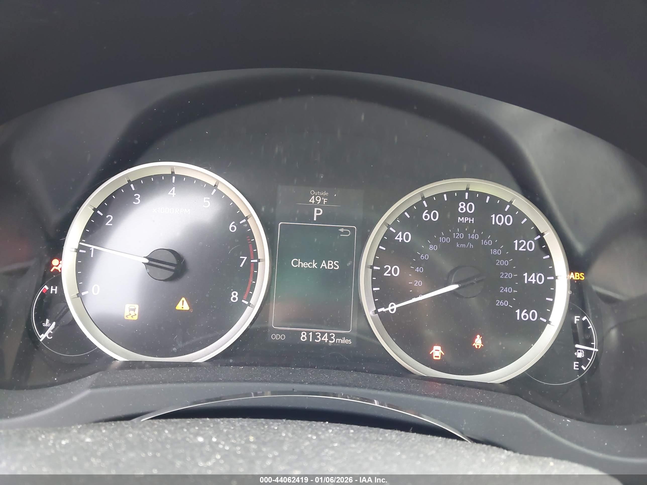 LEXUS IS image 7