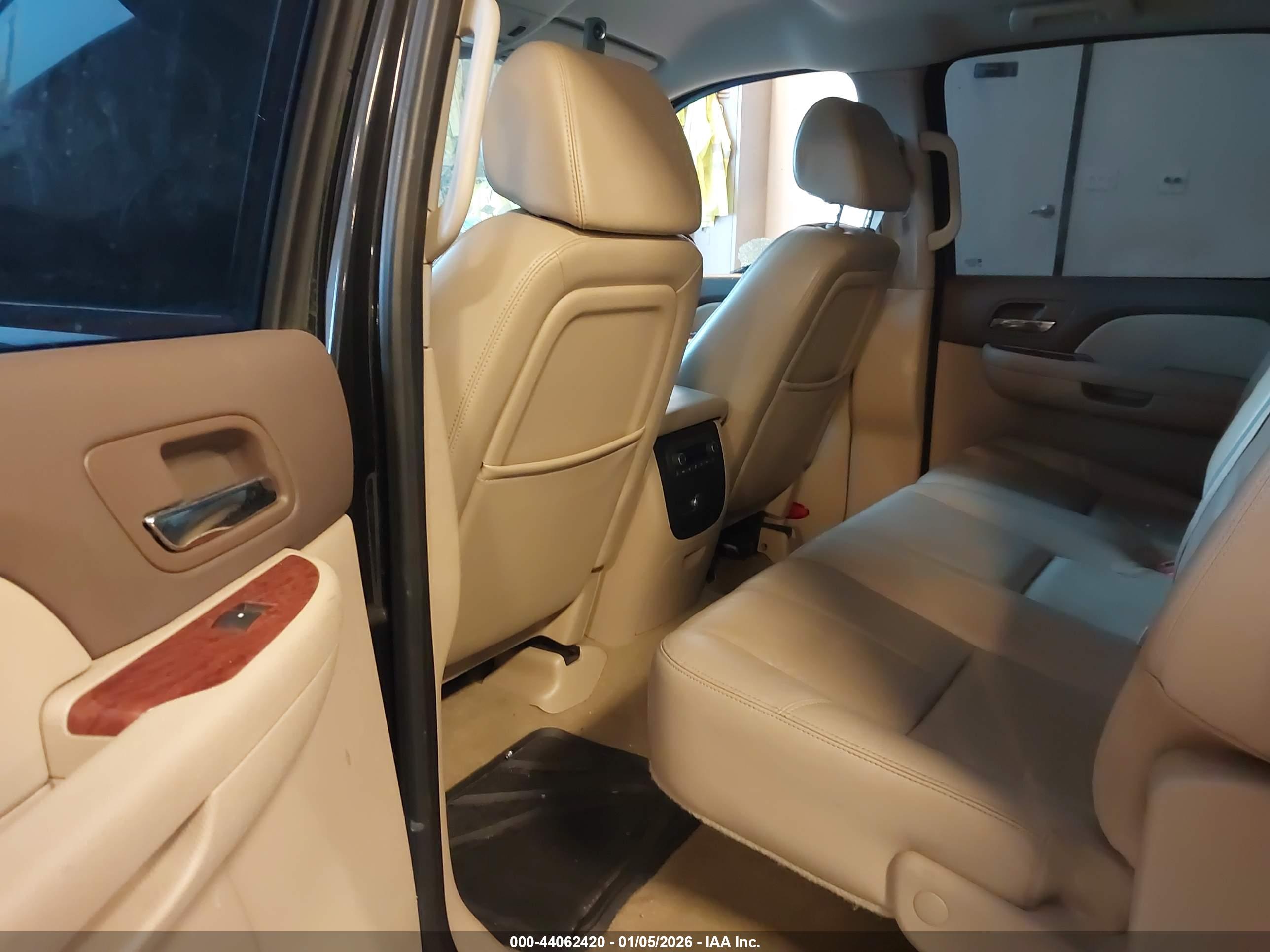GMC SIERRA image 8
