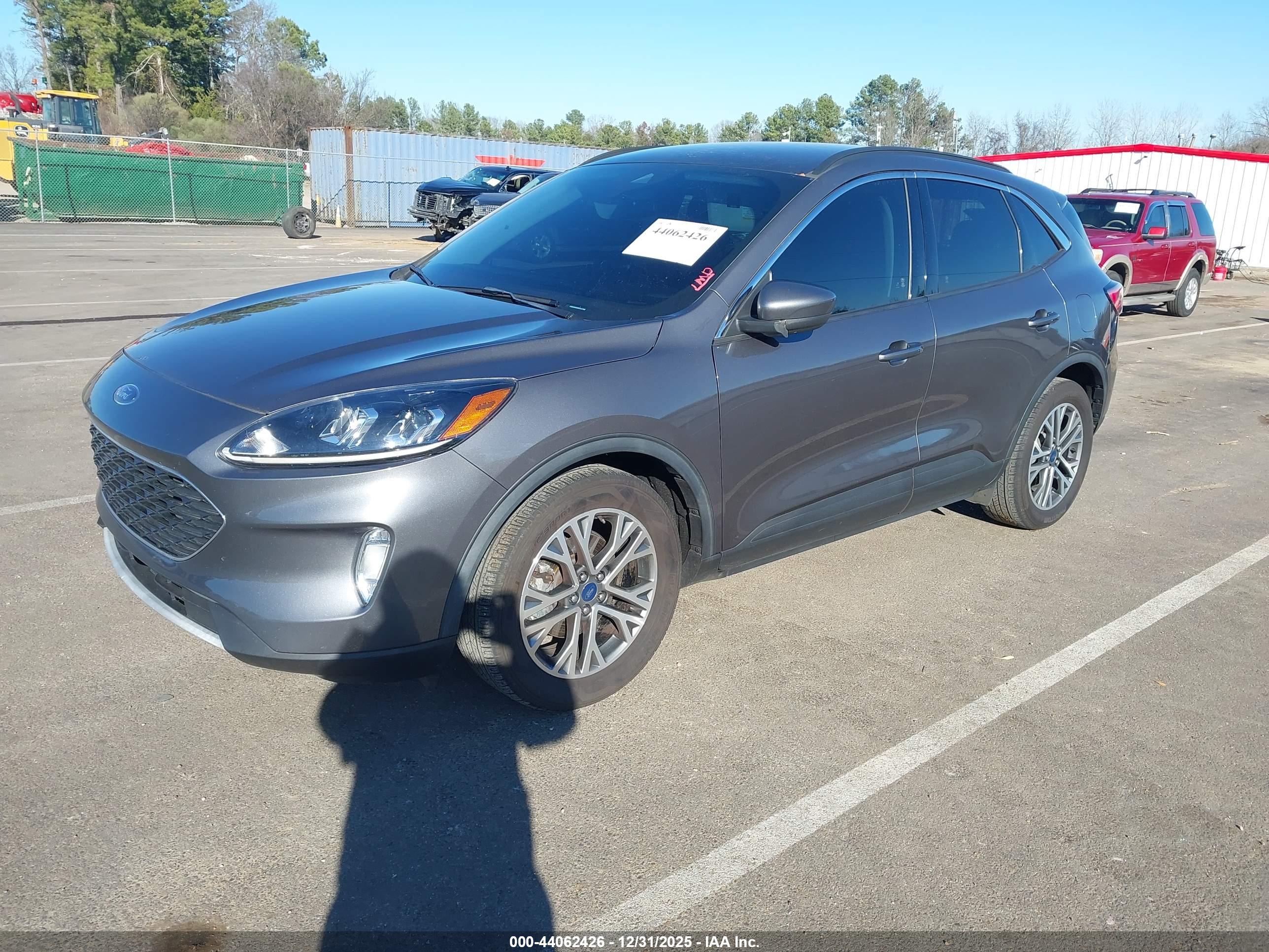 FORD ESCAPE image 2
