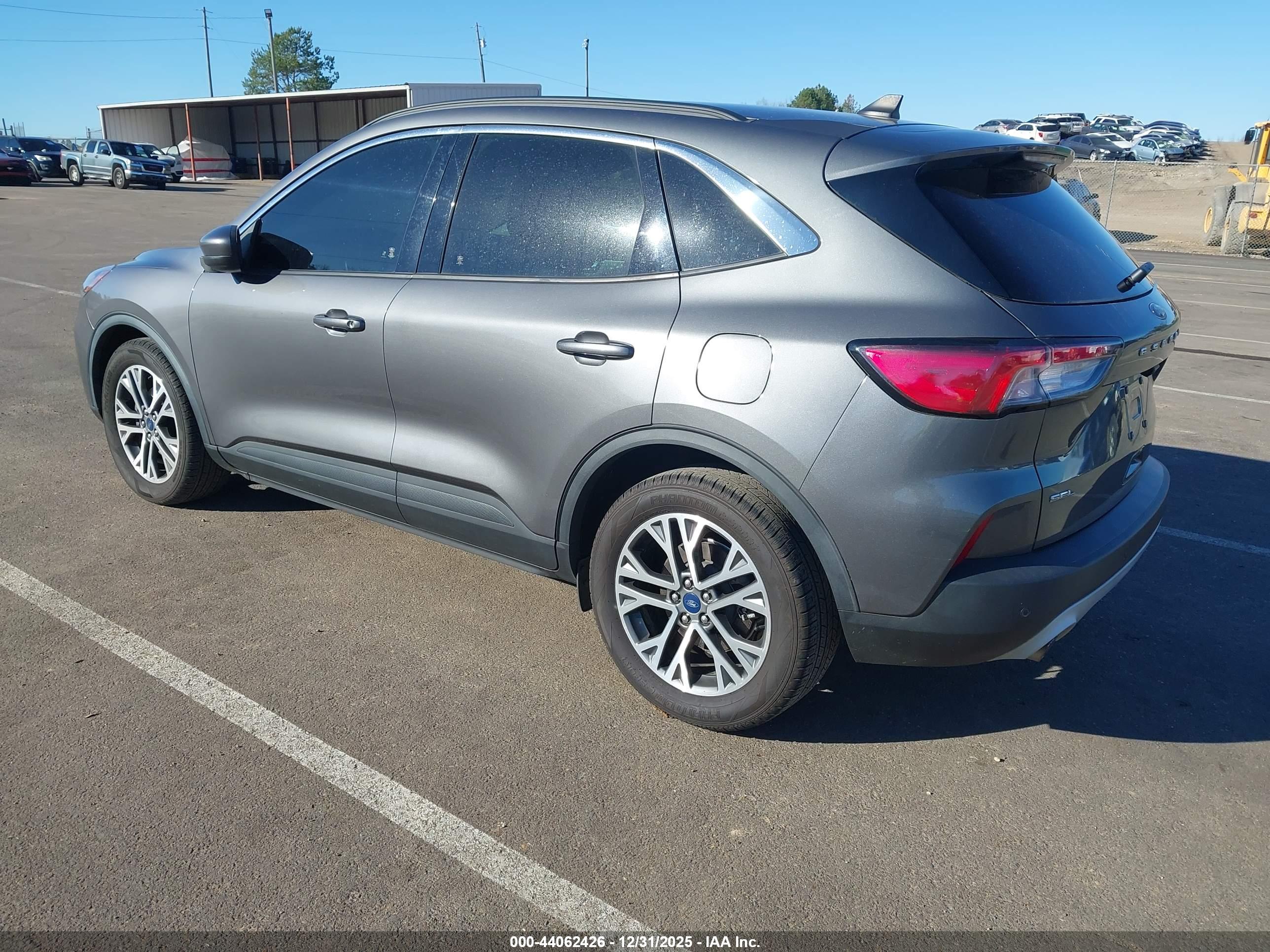 FORD ESCAPE image 3