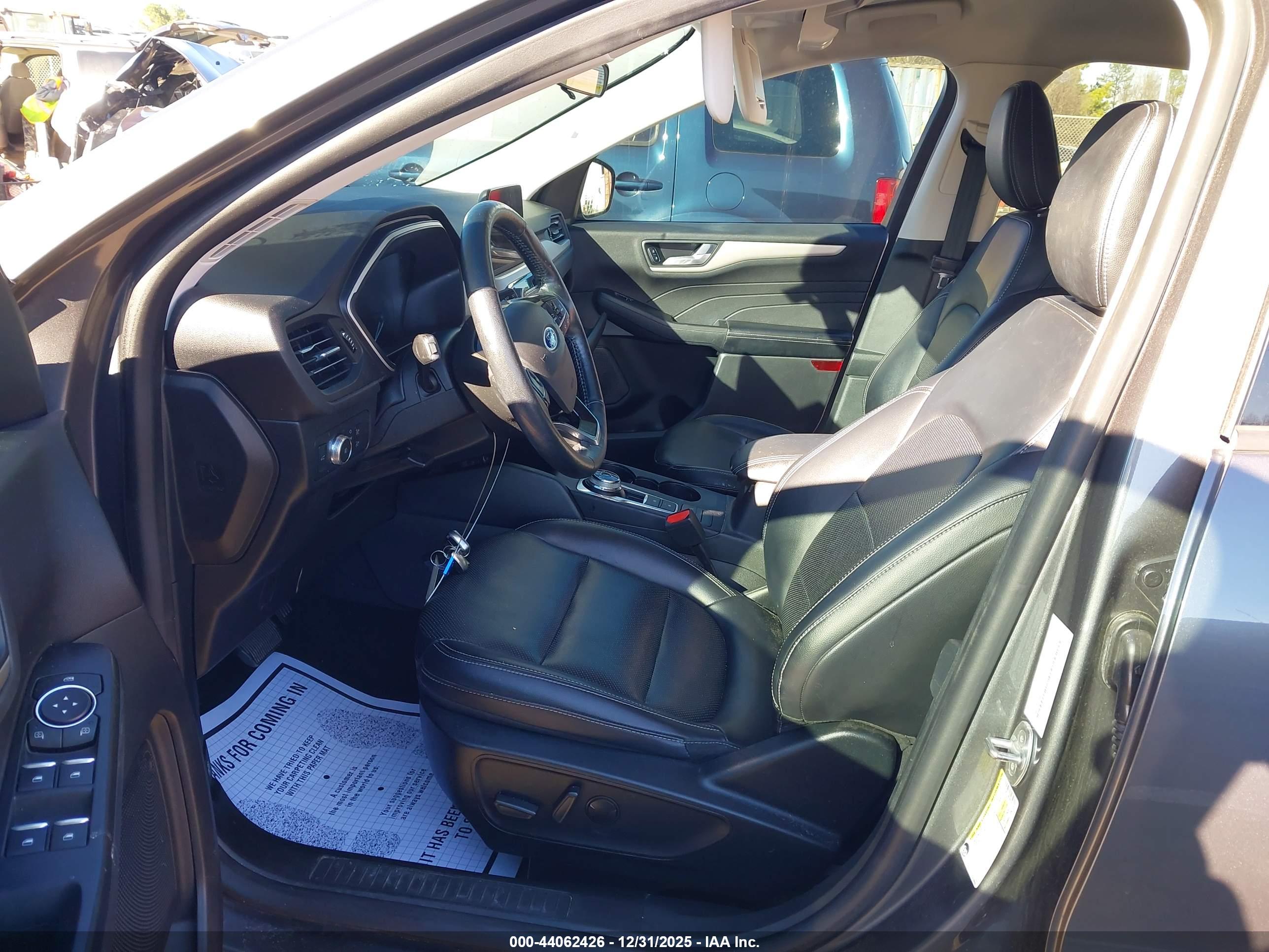 FORD ESCAPE image 5