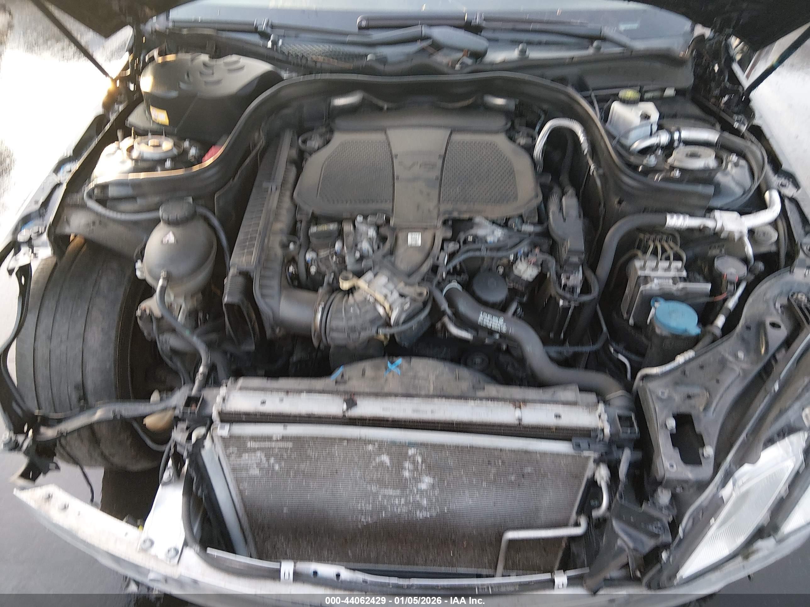 MERCEDES-BENZ E image 10