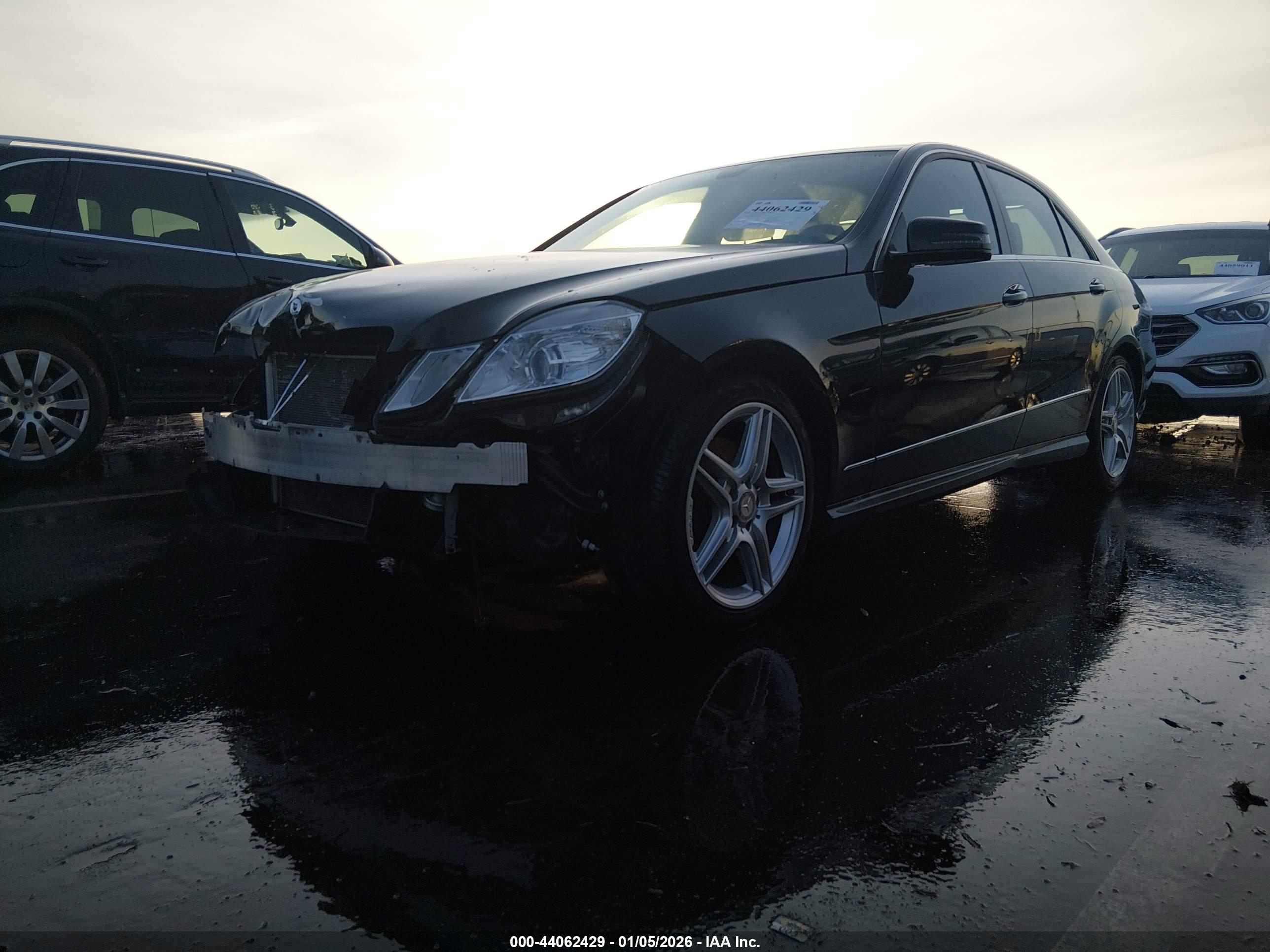 MERCEDES-BENZ E image 2