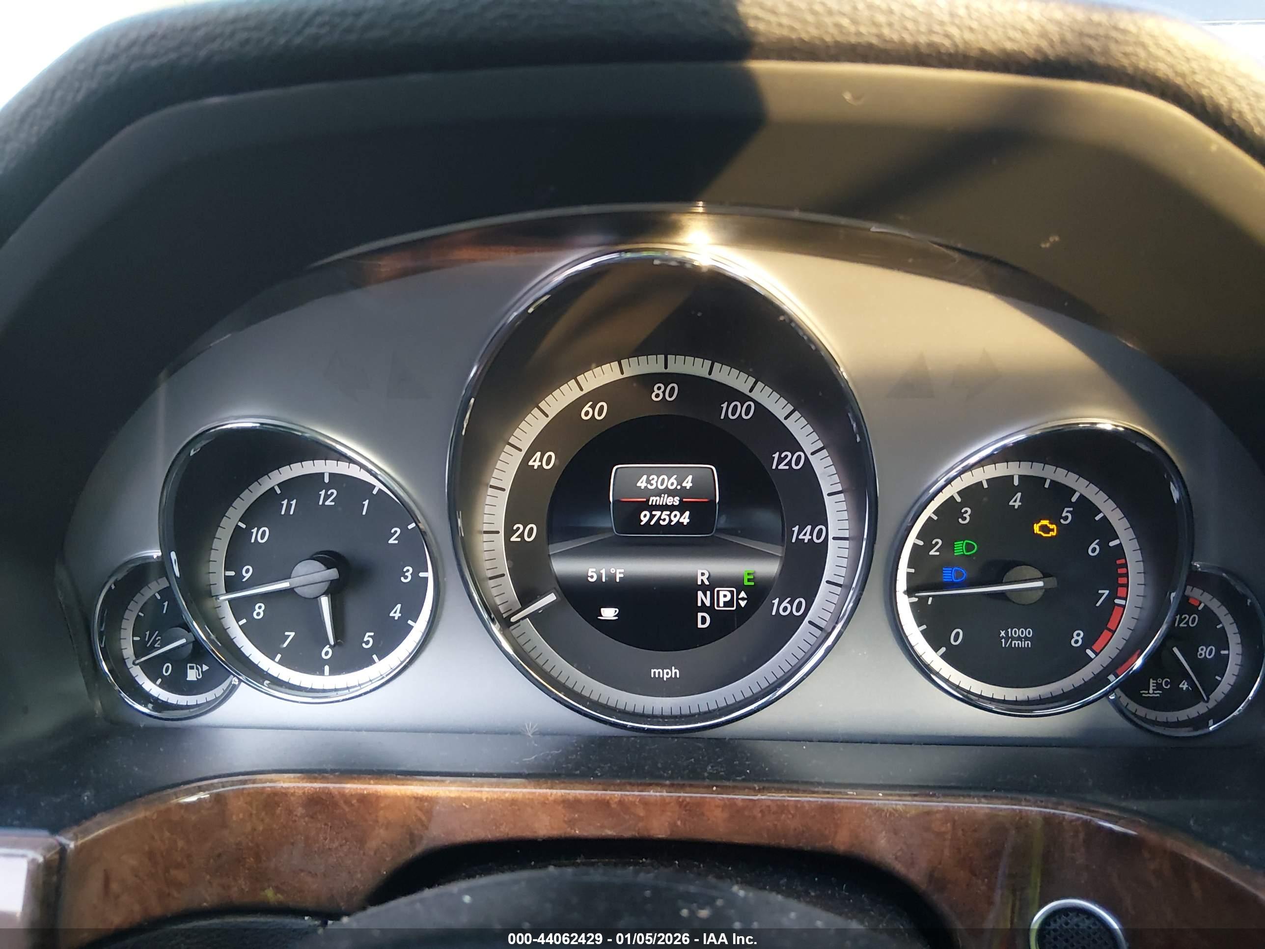MERCEDES-BENZ E image 7