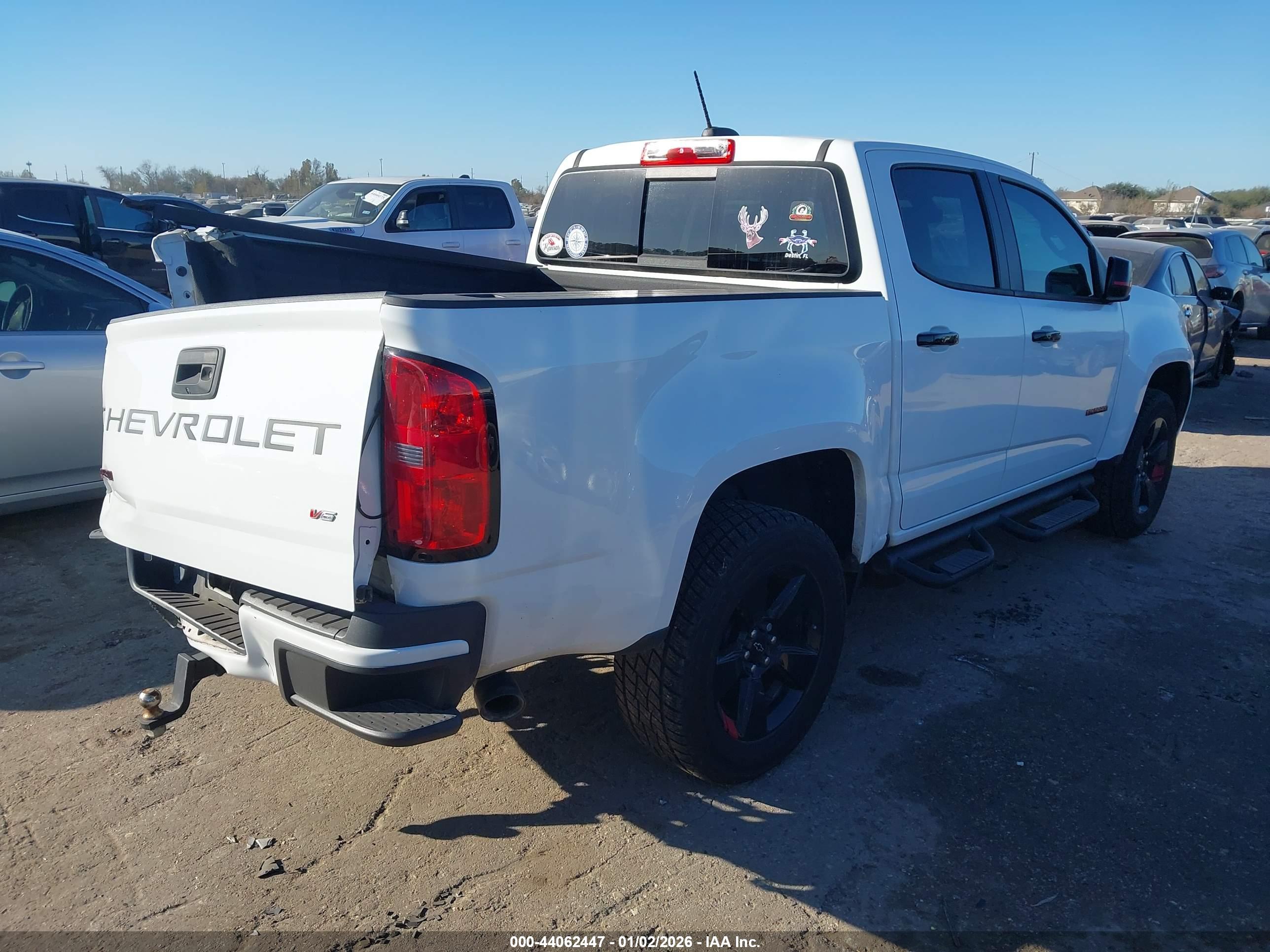 CHEVROLET COLORADO image 4