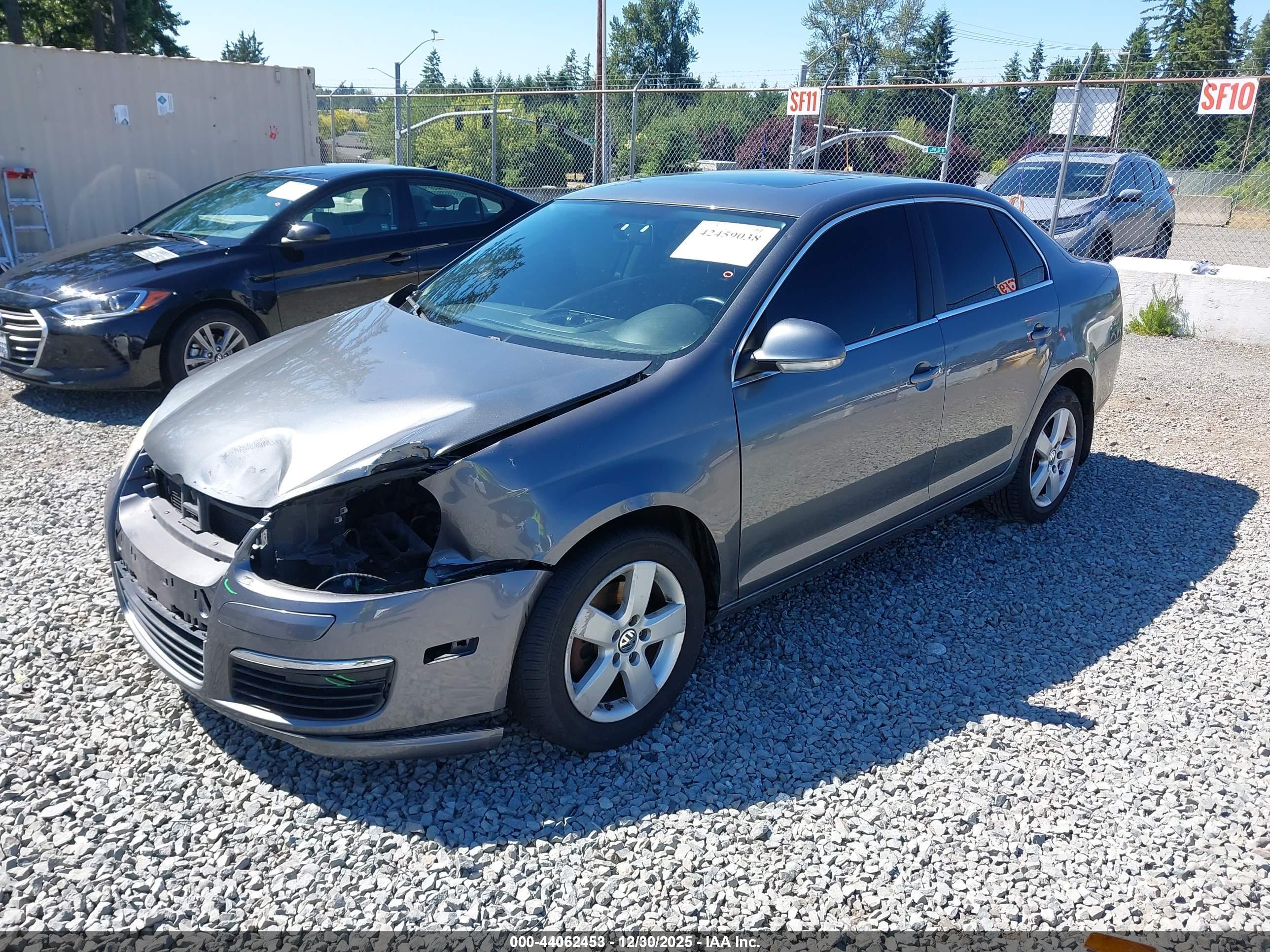 VOLKSWAGEN JETTA image 2