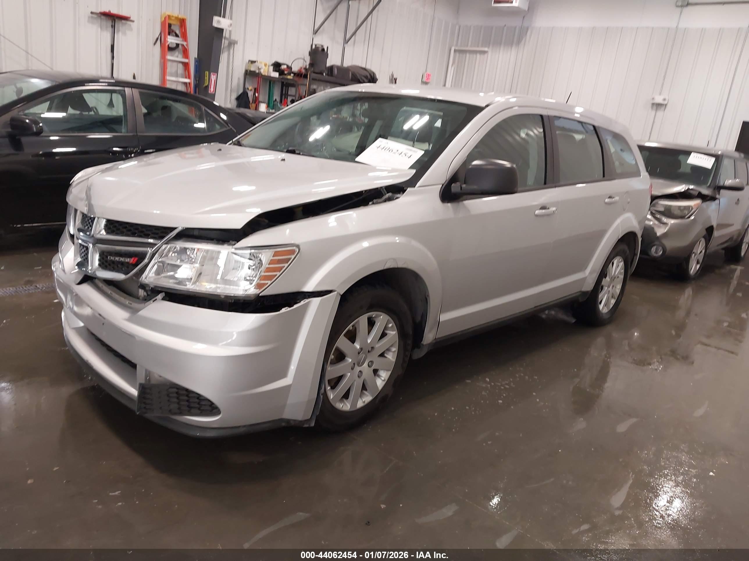 DODGE JOURNEY image 2