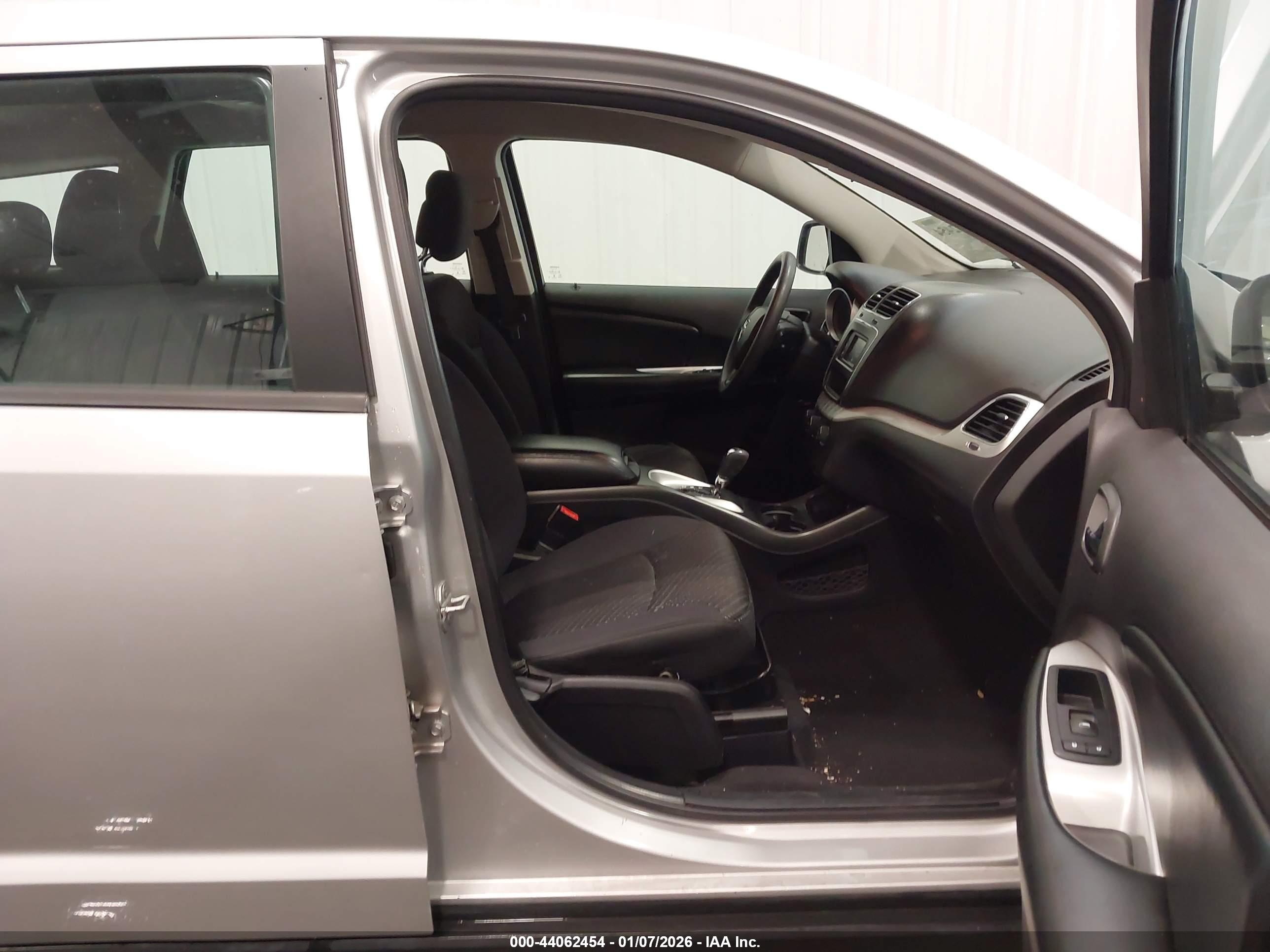 DODGE JOURNEY image 5