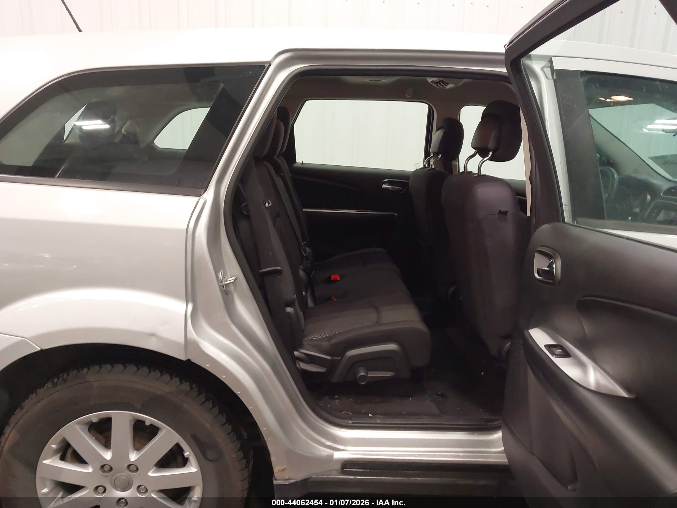 DODGE JOURNEY image 8
