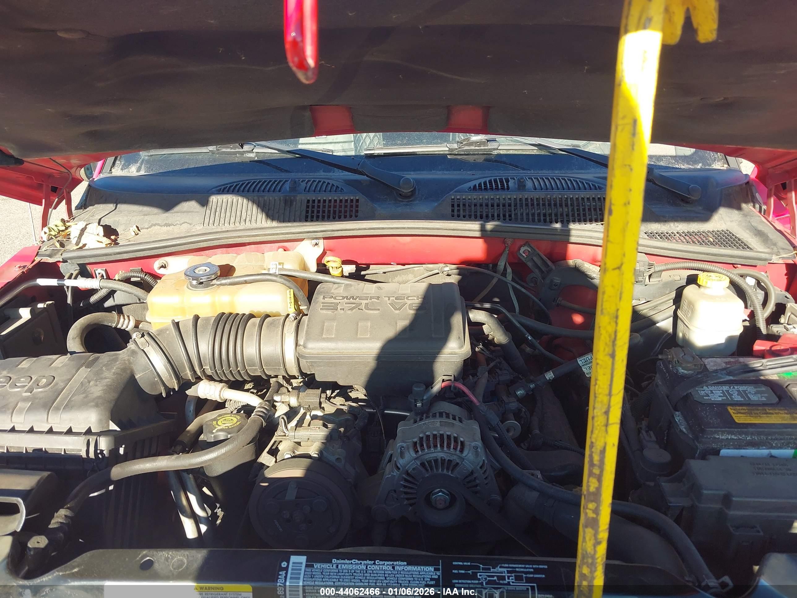 JEEP LIBERTY image 10