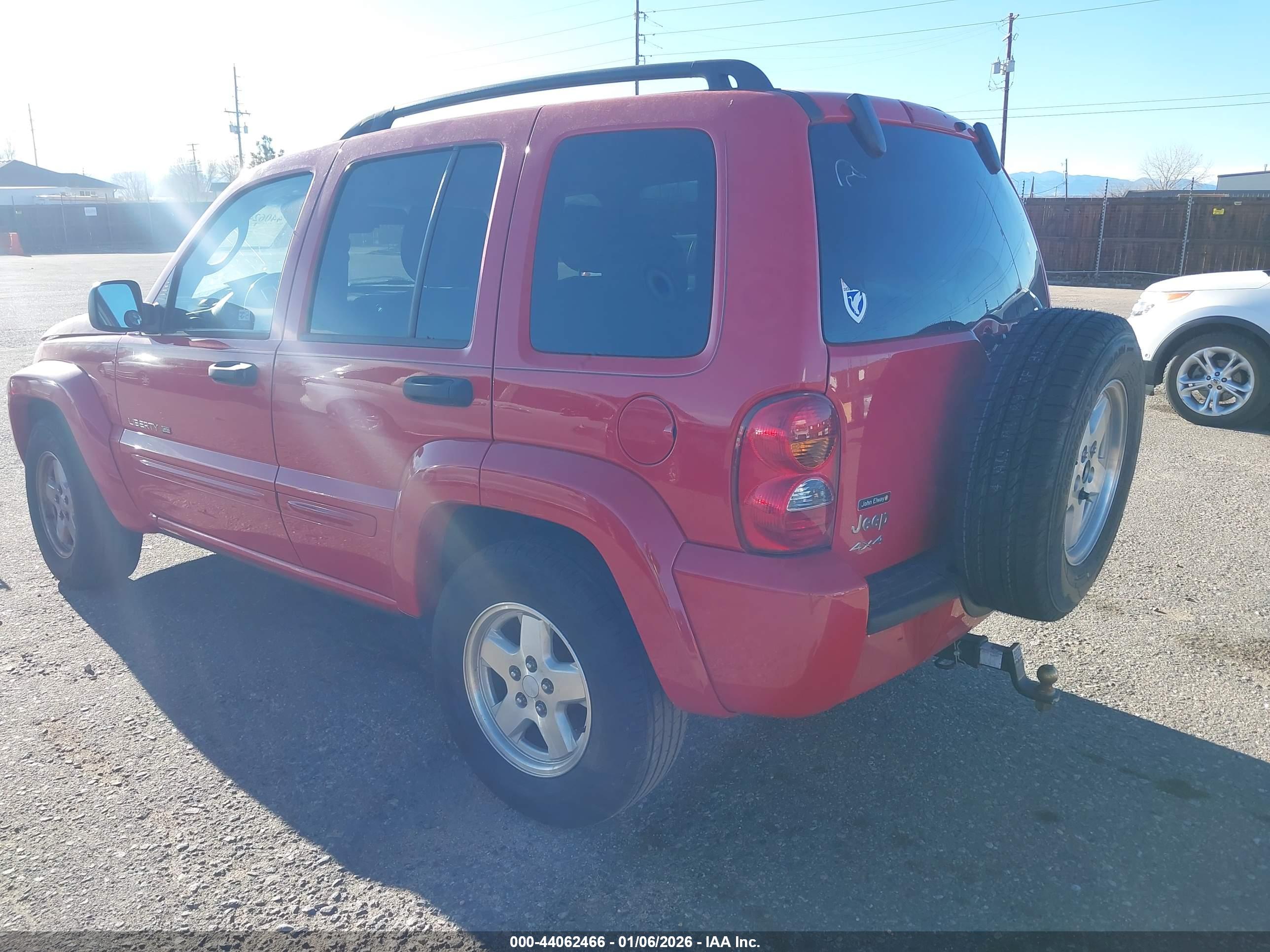 JEEP LIBERTY image 3