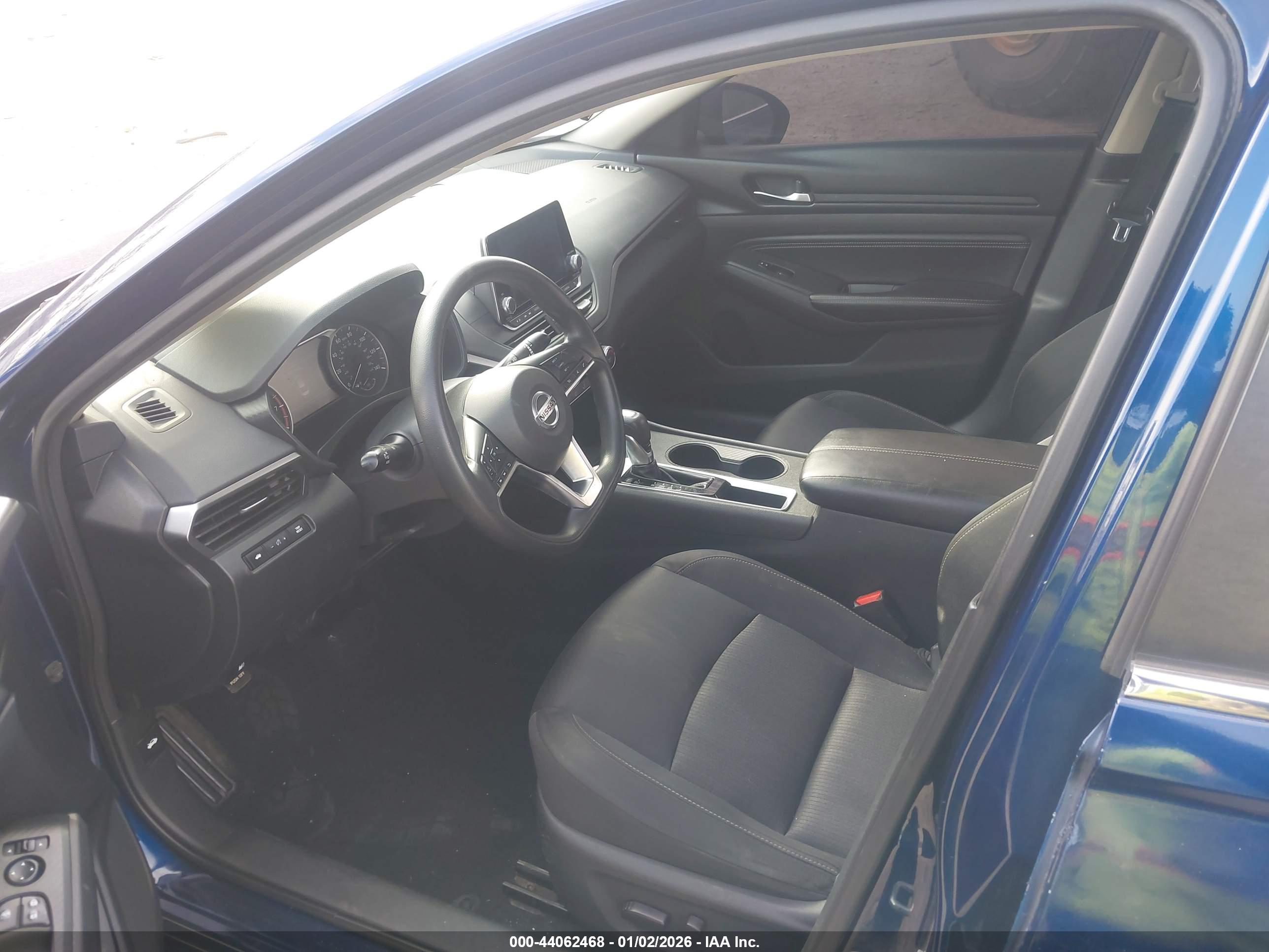 NISSAN ALTIMA image 5