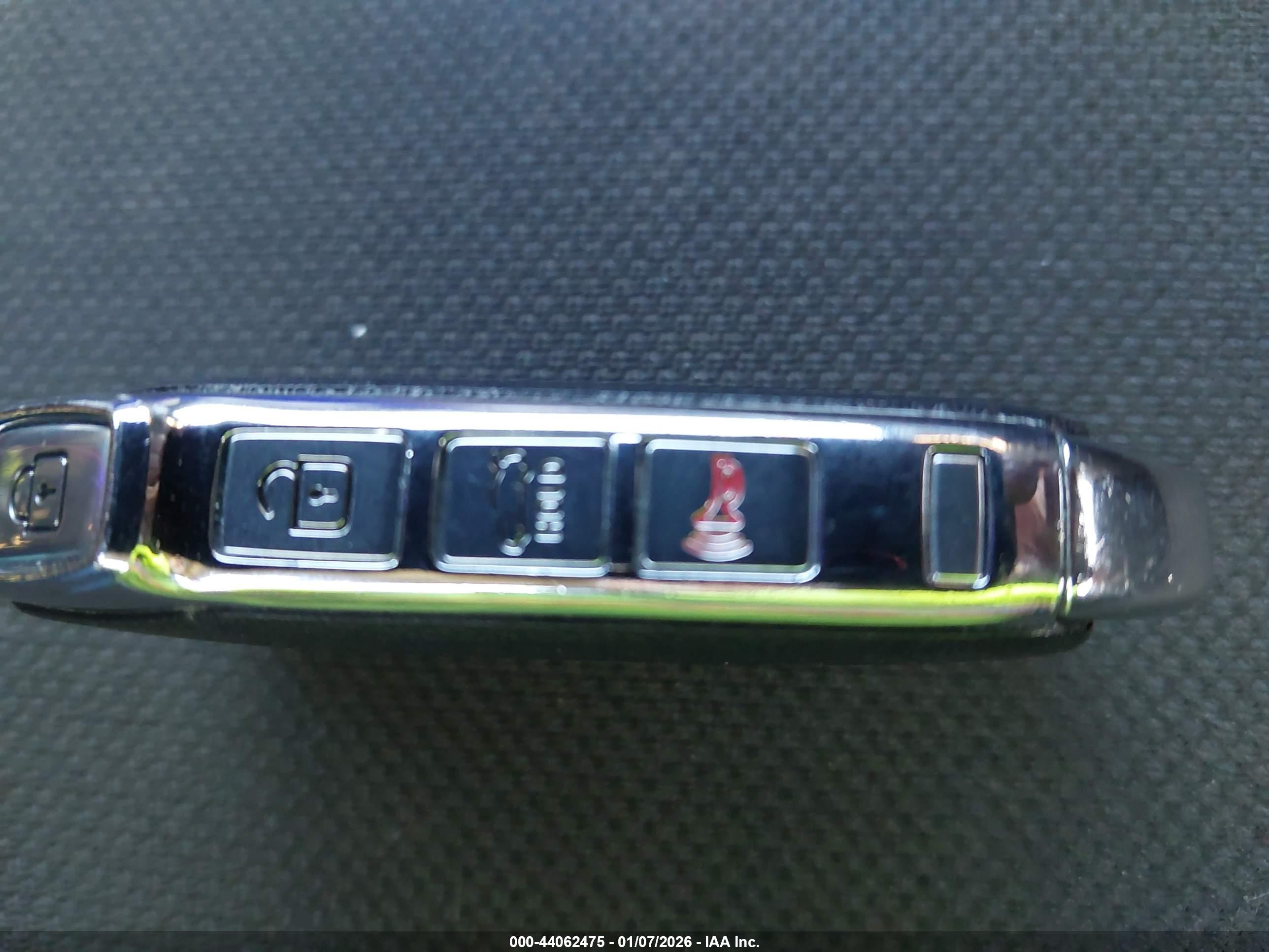 KIA K5 image 11