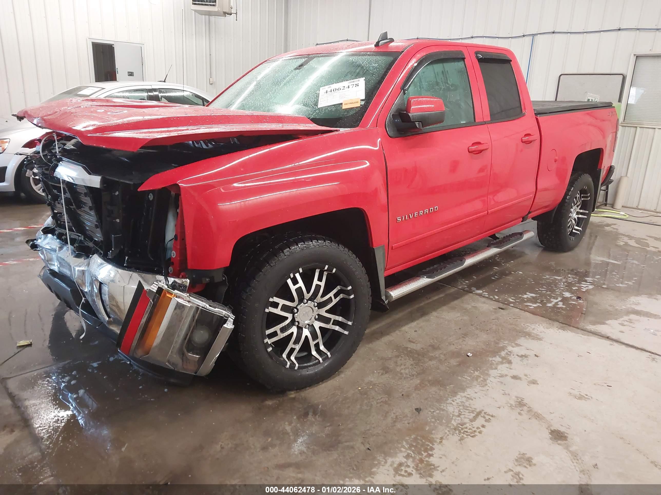 CHEVROLET SILVERADO image 2