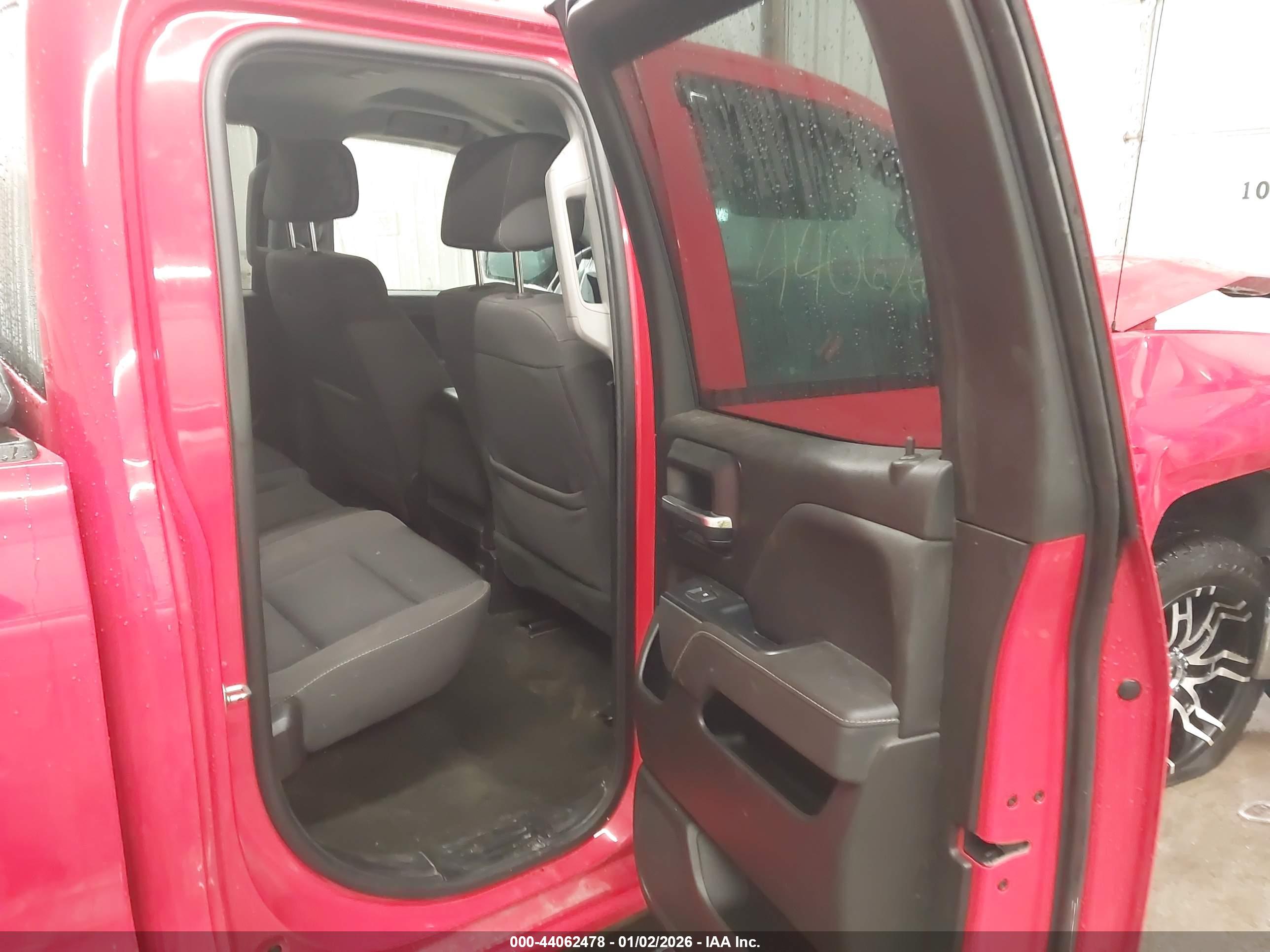 CHEVROLET SILVERADO image 8